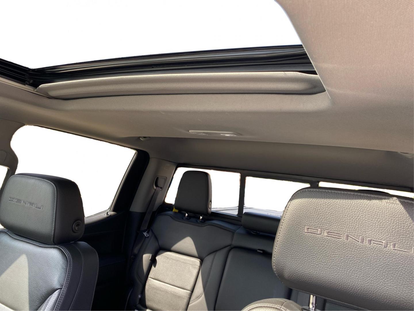 2020 WHITE GMC SIERRA 1500 DENALI (3GTU9FET5LG) with an 3.0L engine, Automatic transmission, located at 908 SE 14th Street, Des Moines, IA, 50317, (515) 281-0330, 41.580303, -93.597046 - Photo#13