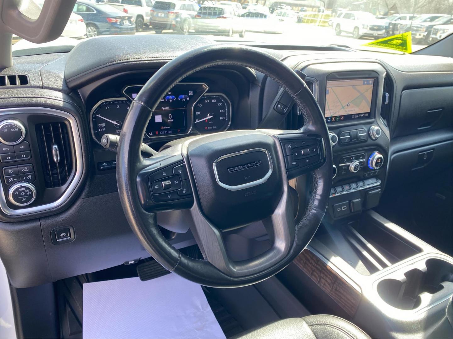 2020 WHITE GMC SIERRA 1500 DENALI (3GTU9FET5LG) with an 3.0L engine, Automatic transmission, located at 908 SE 14th Street, Des Moines, IA, 50317, (515) 281-0330, 41.580303, -93.597046 - Photo#15