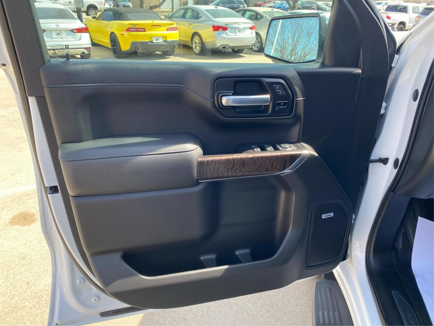 2020 WHITE GMC SIERRA 1500 DENALI (3GTU9FET5LG) with an 3.0L engine, Automatic transmission, located at 908 SE 14th Street, Des Moines, IA, 50317, (515) 281-0330, 41.580303, -93.597046 - Photo#18