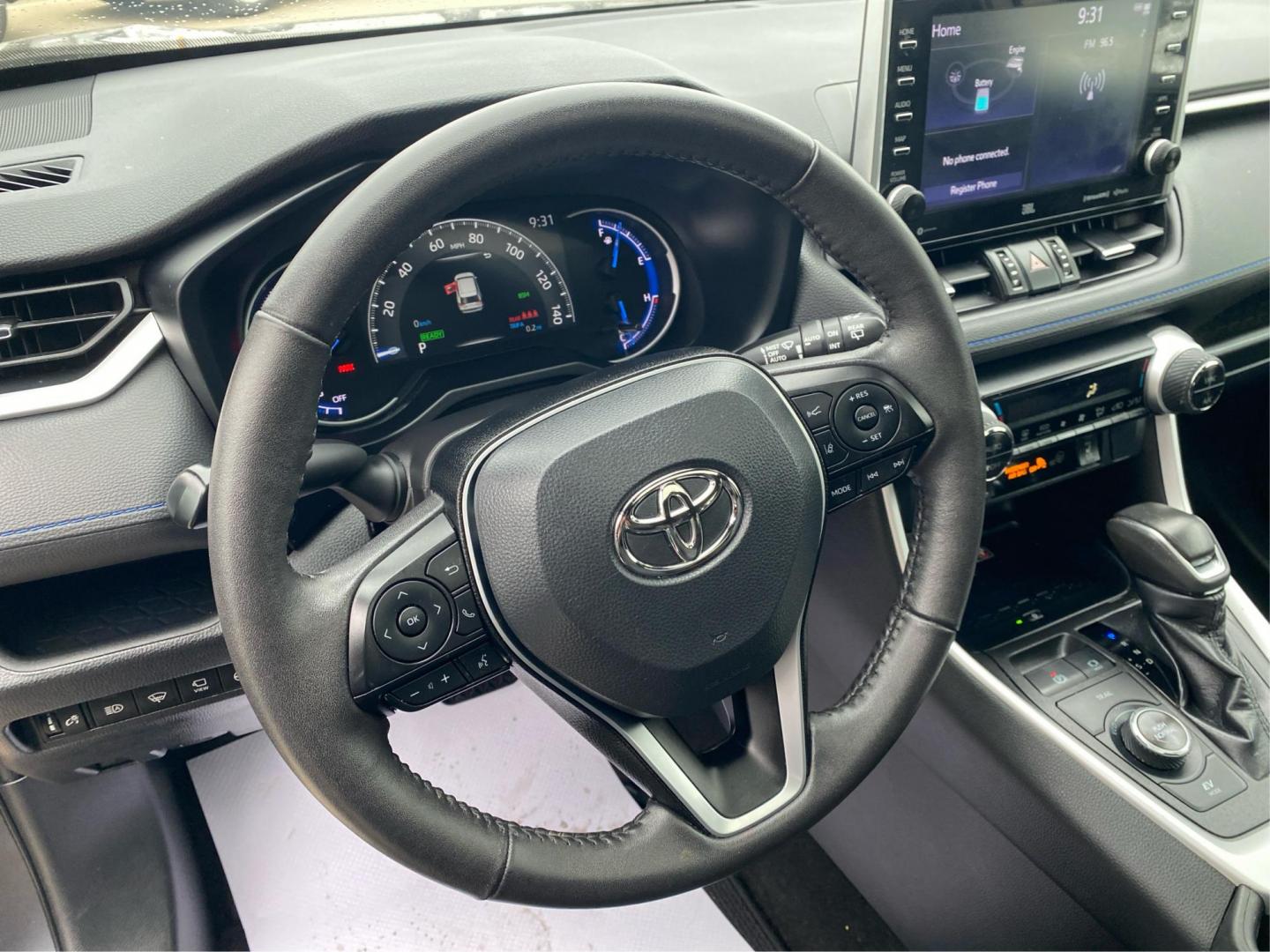 2022 GRAY TOYOTA RAV4 XSE (4T3E6RFV0NU) with an 2.5L engine, Continuously Variable transmission, located at 908 SE 14th Street, Des Moines, IA, 50317, (515) 281-0330, 41.580303, -93.597046 - Photo#16