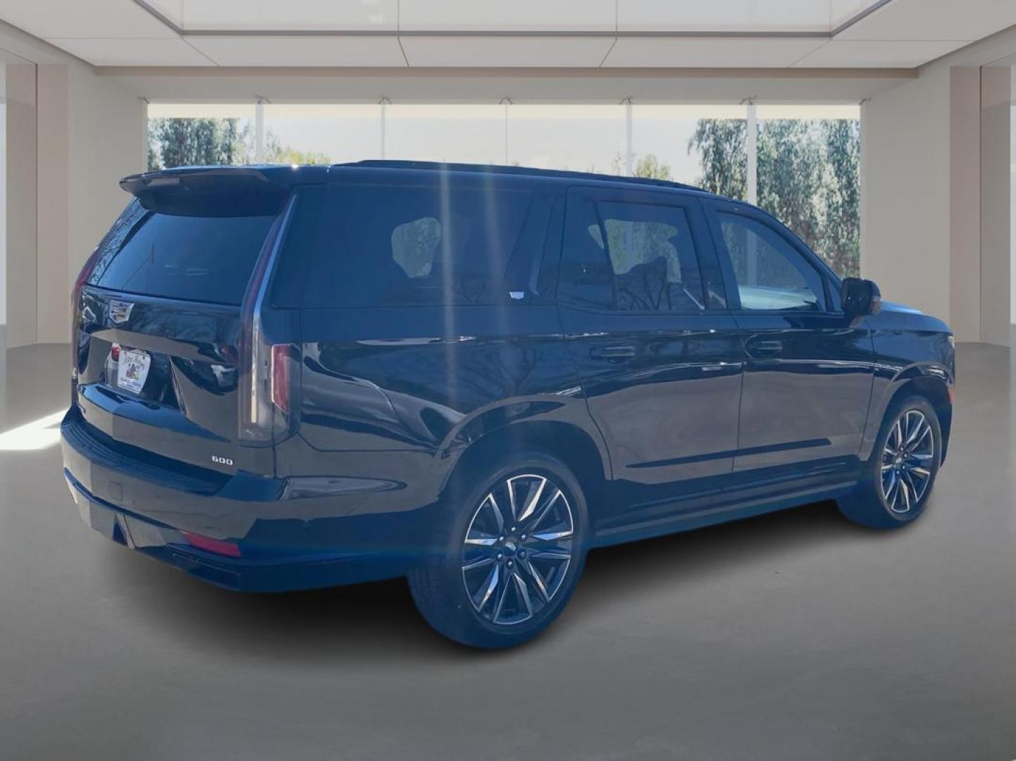 2021 BLACK CADILLAC ESCALADE SPORT PLATINUM (1GYS4GKL9MR) with an 6.2L engine, Automatic transmission, located at 908 SE 14th Street, Des Moines, IA, 50317, (515) 281-0330, 41.580303, -93.597046 - Photo#2