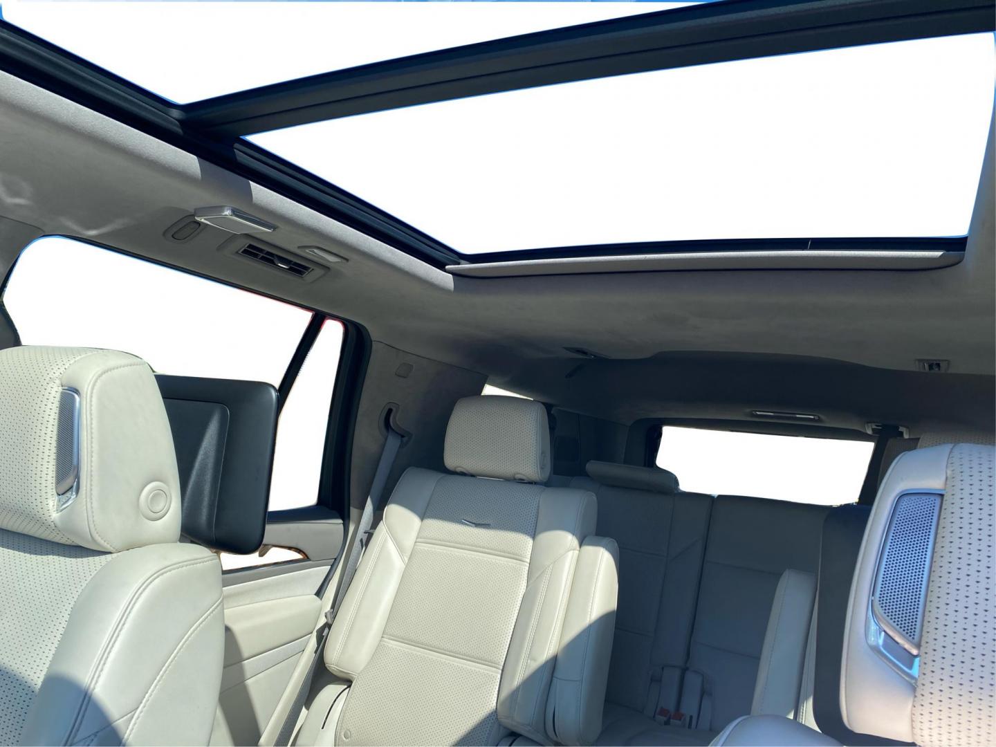 2021 BLACK CADILLAC ESCALADE SPORT PLATINUM (1GYS4GKL9MR) with an 6.2L engine, Automatic transmission, located at 908 SE 14th Street, Des Moines, IA, 50317, (515) 281-0330, 41.580303, -93.597046 - Photo#14