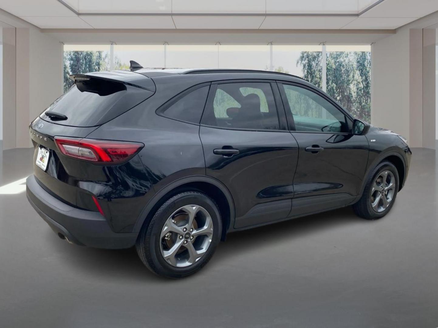 2025 BLACK FORD ESCAPE ST LINE (1FMCU0MNXSU) with an 1.5L engine, Automatic transmission, located at 908 SE 14th Street, Des Moines, IA, 50317, (515) 281-0330, 41.580303, -93.597046 - Photo#2