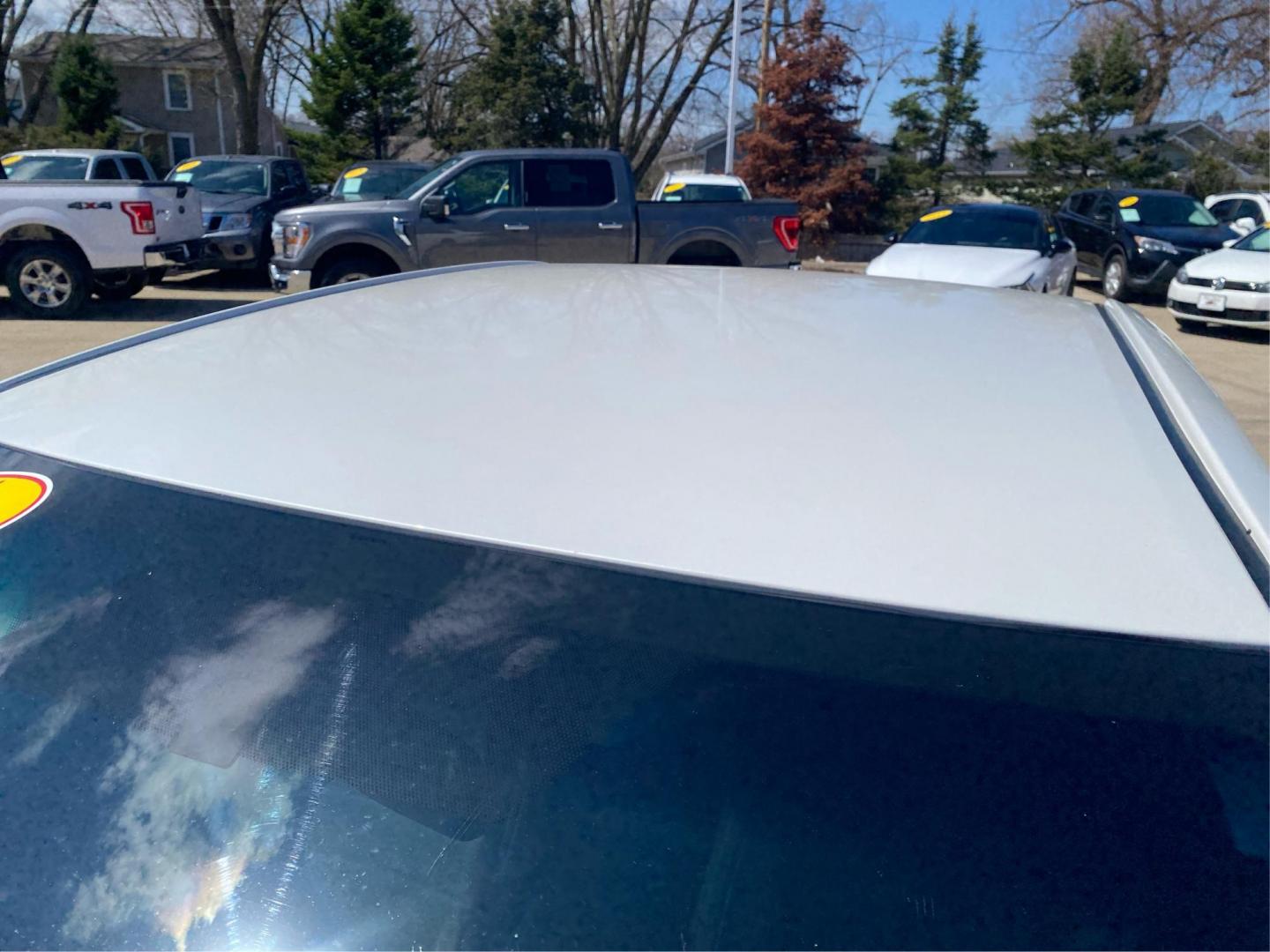 2016 WHITE TOYOTA CAMRY LE (4T1BF1FK0GU) with an 2.5L engine, Automatic transmission, located at 908 SE 14th Street, Des Moines, IA, 50317, (515) 281-0330, 41.580303, -93.597046 - Photo#11
