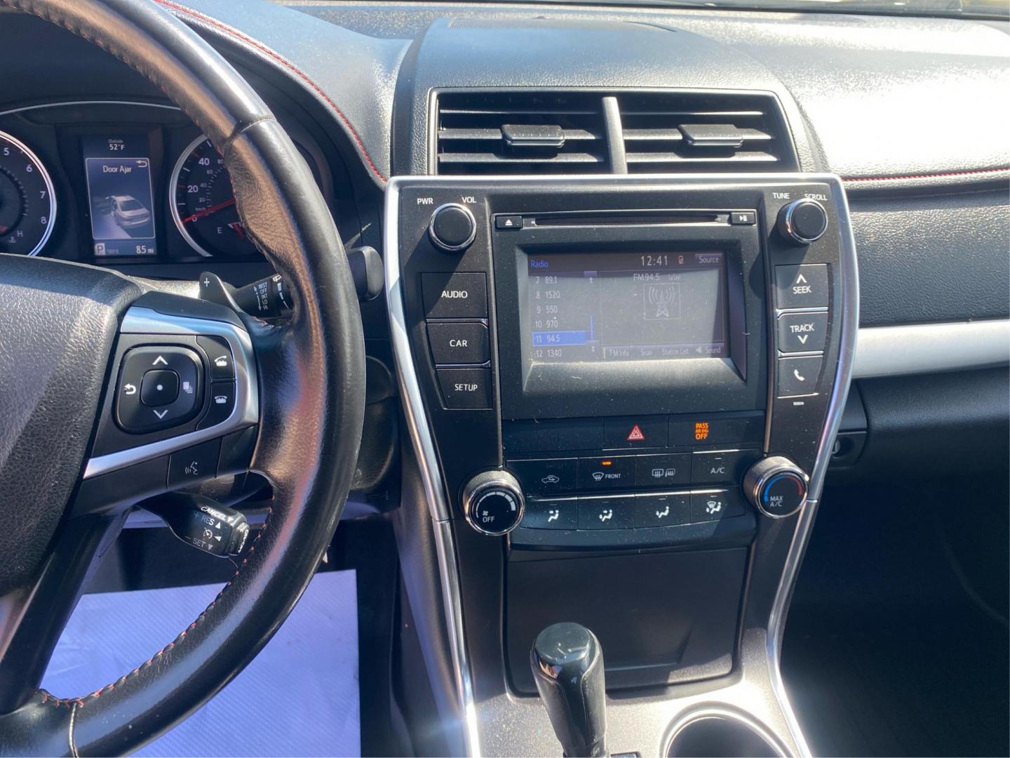 2016 WHITE TOYOTA CAMRY LE (4T1BF1FK0GU) with an 2.5L engine, Automatic transmission, located at 908 SE 14th Street, Des Moines, IA, 50317, (515) 281-0330, 41.580303, -93.597046 - Photo#12
