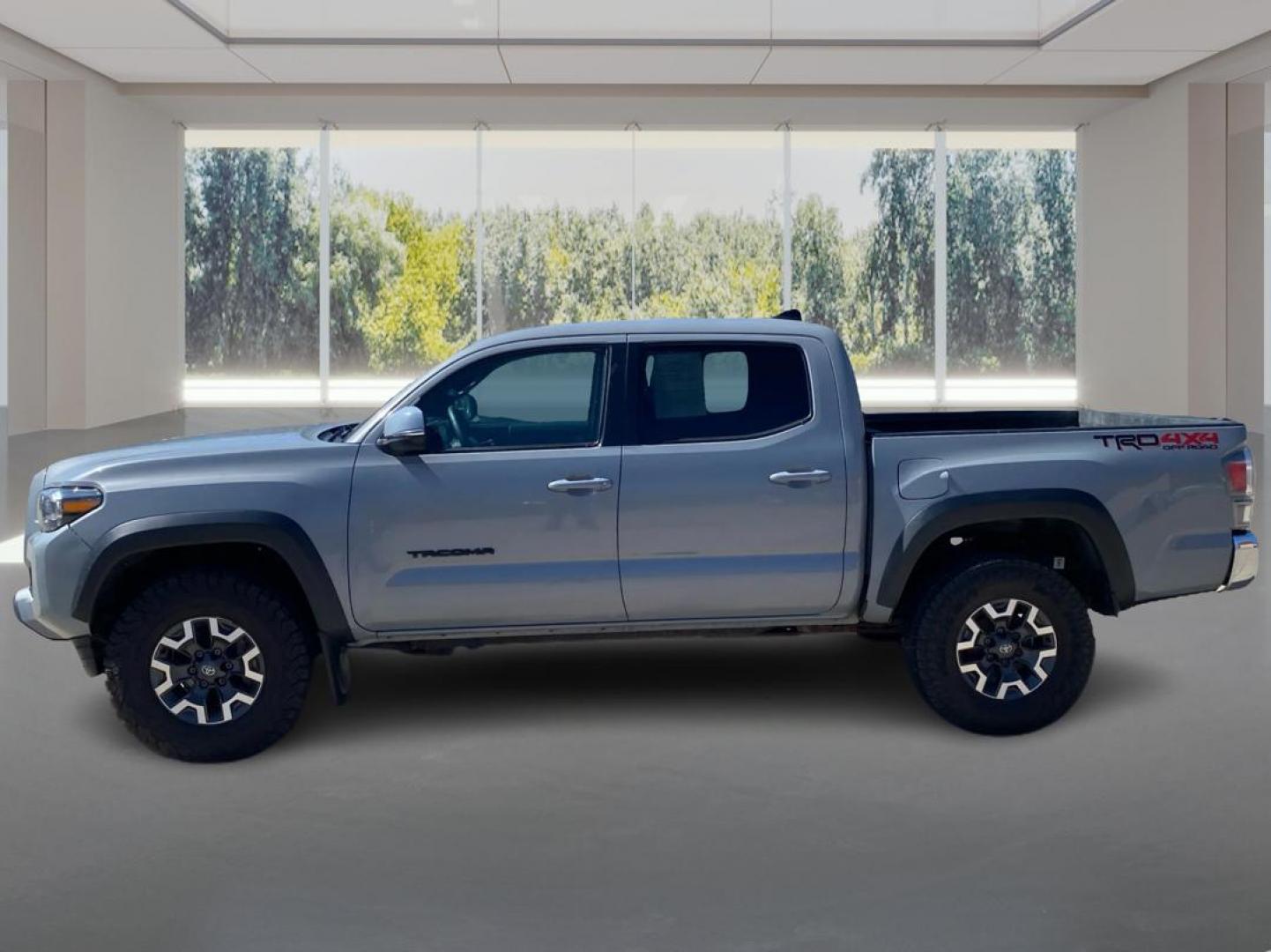 2021 GRAY TOYOTA TACOMA DOUBLE CAB (3TMCZ5AN3MM) with an 3.5L engine, Automatic transmission, located at 908 SE 14th Street, Des Moines, IA, 50317, (515) 281-0330, 41.580303, -93.597046 - Photo#5