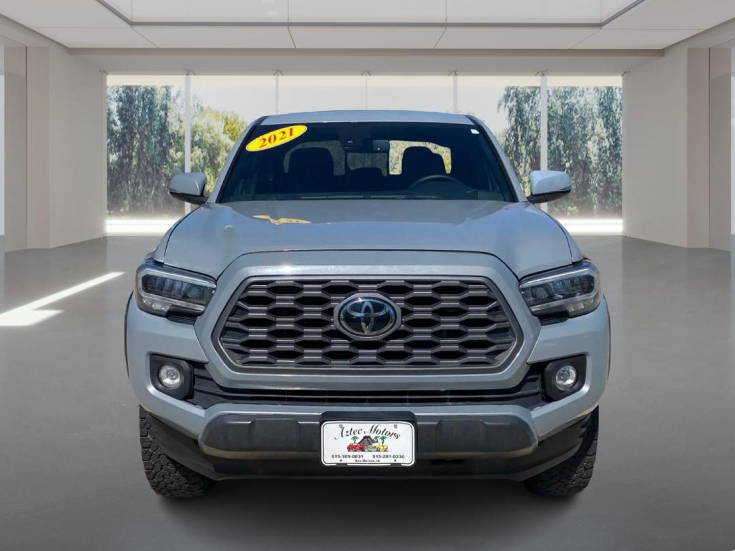 2021 GRAY TOYOTA TACOMA DOUBLE CAB (3TMCZ5AN3MM) with an 3.5L engine, Automatic transmission, located at 908 SE 14th Street, Des Moines, IA, 50317, (515) 281-0330, 41.580303, -93.597046 - Photo#6