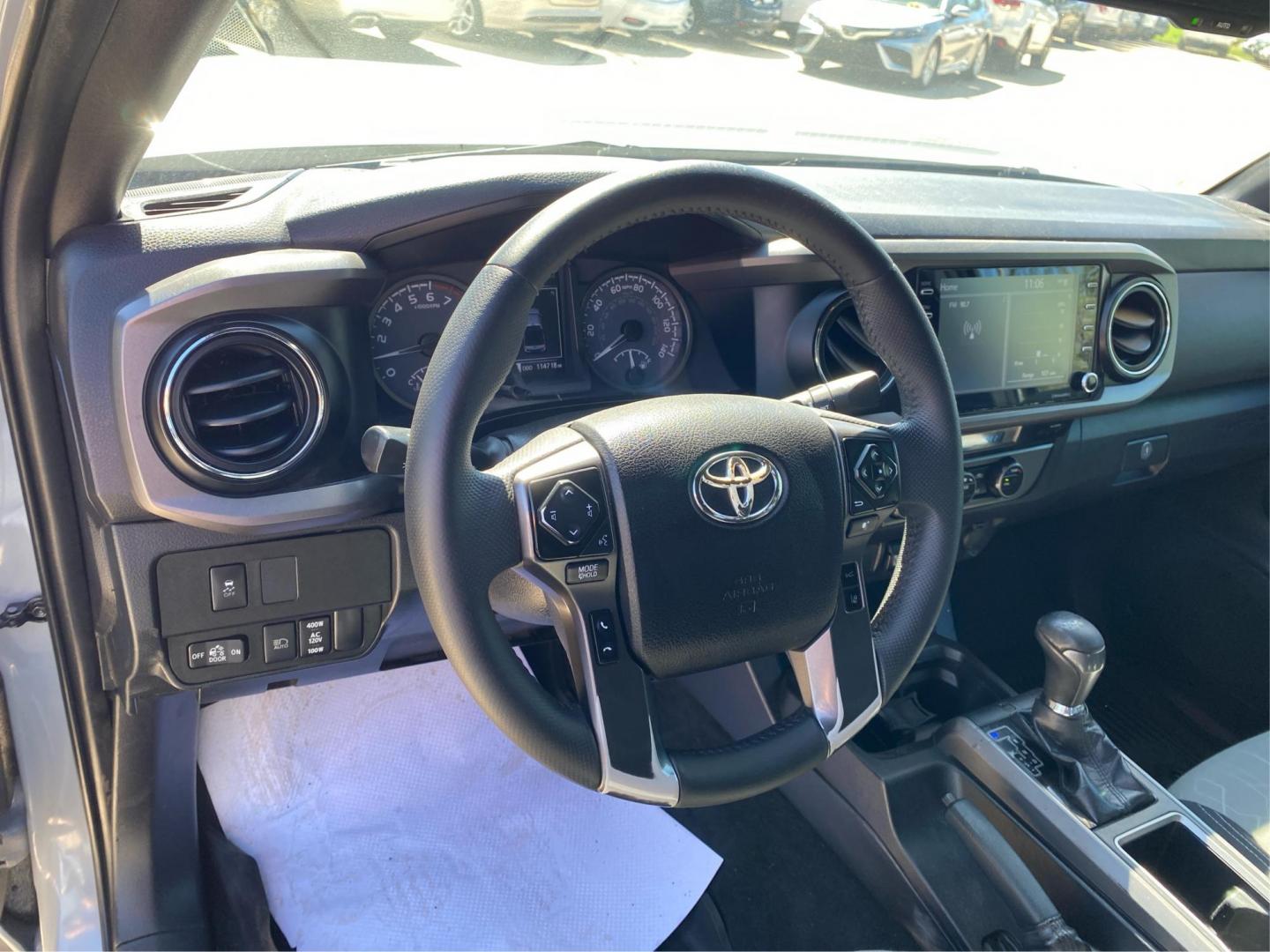 2021 GRAY TOYOTA TACOMA DOUBLE CAB (3TMCZ5AN3MM) with an 3.5L engine, Automatic transmission, located at 908 SE 14th Street, Des Moines, IA, 50317, (515) 281-0330, 41.580303, -93.597046 - Photo#15