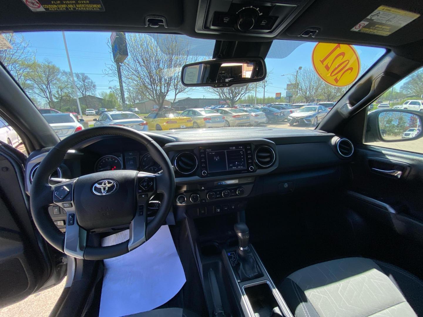 2021 GRAY TOYOTA TACOMA DOUBLE CAB (3TMCZ5AN3MM) with an 3.5L engine, Automatic transmission, located at 908 SE 14th Street, Des Moines, IA, 50317, (515) 281-0330, 41.580303, -93.597046 - Photo#20
