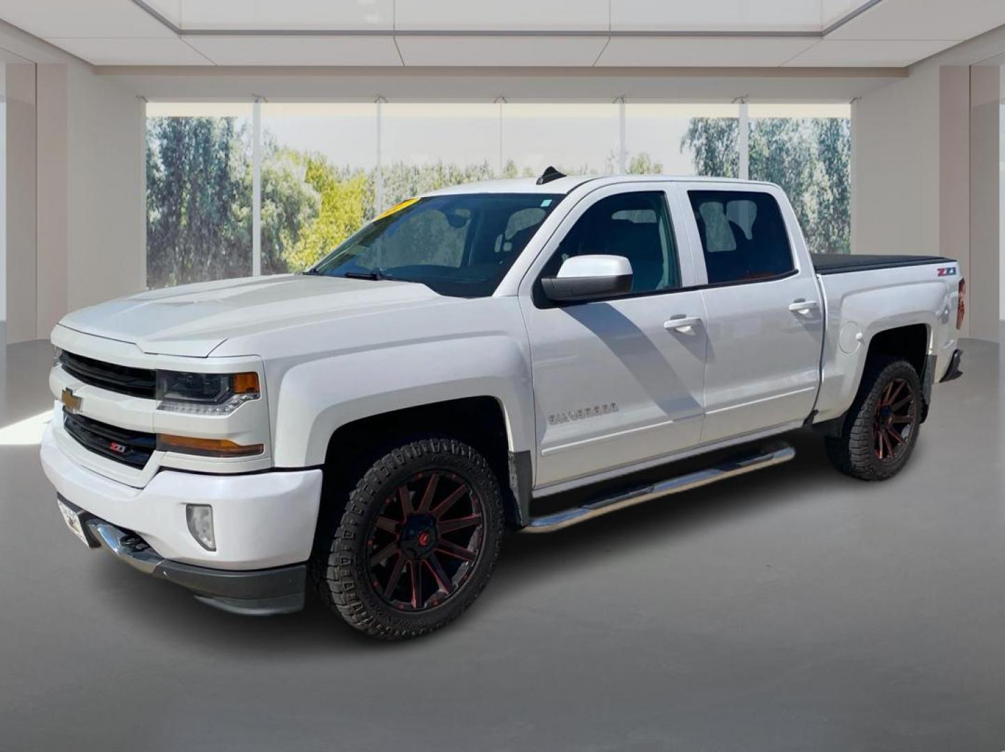 2017 WHITE CHEVROLET SILVERADO 1500 CREW CAB LT Z71 (3GCUKREC2HG) with an 5.3L engine, Automatic transmission, located at 908 SE 14th Street, Des Moines, IA, 50317, (515) 281-0330, 41.580303, -93.597046 - Photo#7