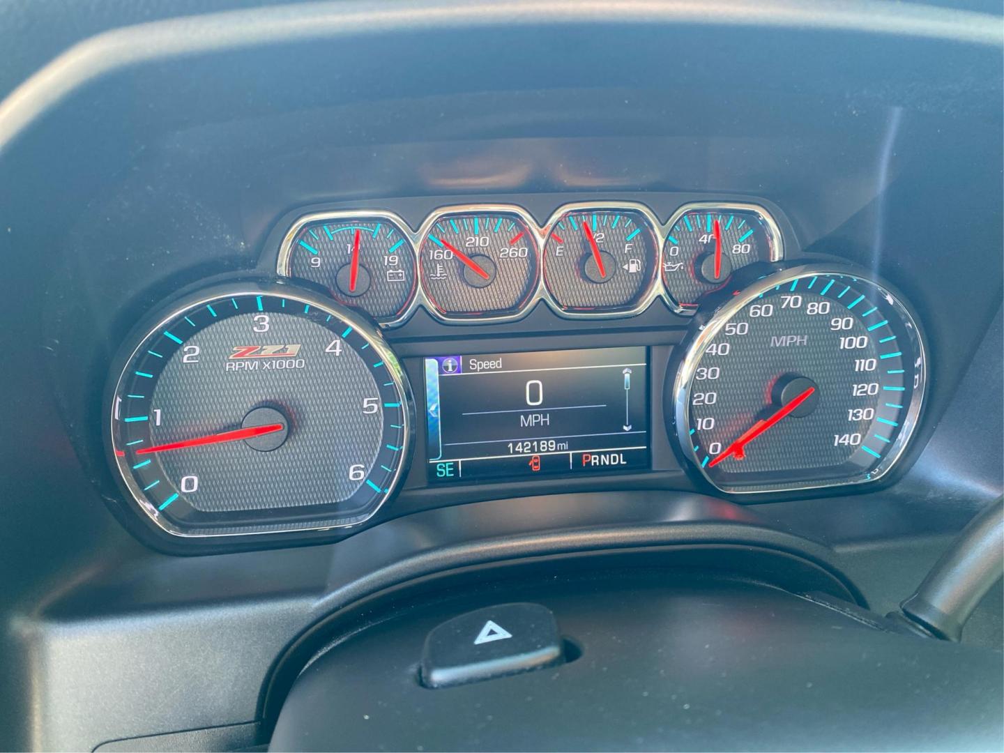 2017 WHITE CHEVROLET SILVERADO 1500 CREW CAB LT Z71 (3GCUKREC2HG) with an 5.3L engine, Automatic transmission, located at 908 SE 14th Street, Des Moines, IA, 50317, (515) 281-0330, 41.580303, -93.597046 - Photo#14