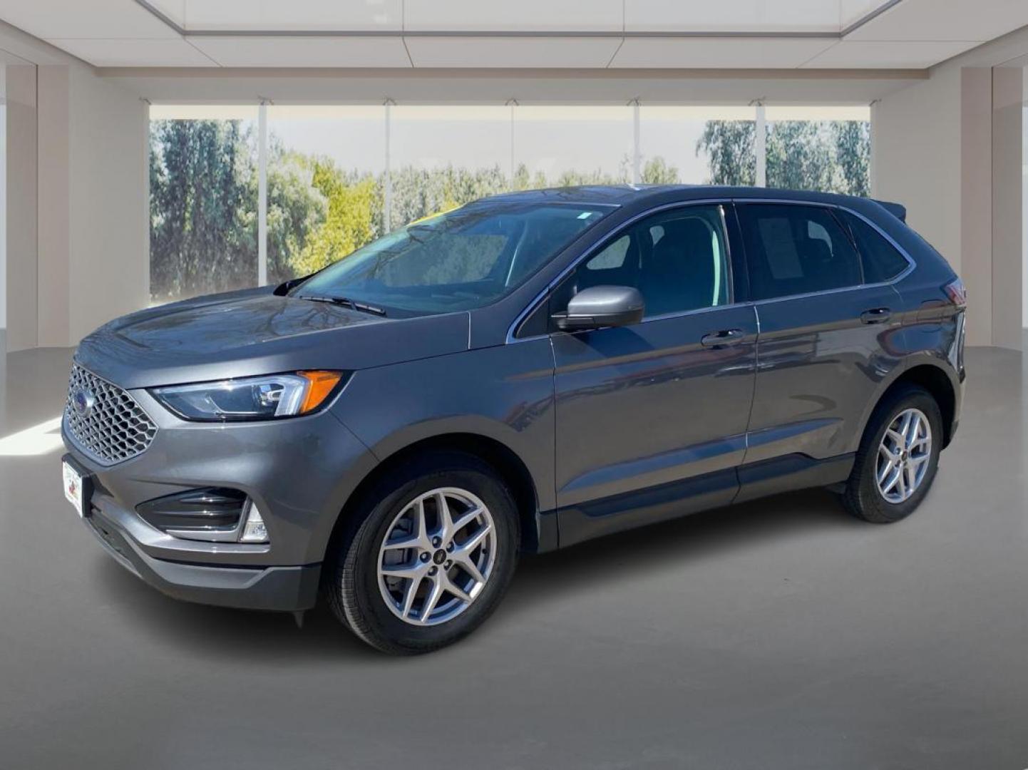2024 GRAY FORD EDGE SEL (2FMPK4J91RB) with an 2.0L engine, Automatic transmission, located at 908 SE 14th Street, Des Moines, IA, 50317, (515) 281-0330, 41.580303, -93.597046 - Photo#7