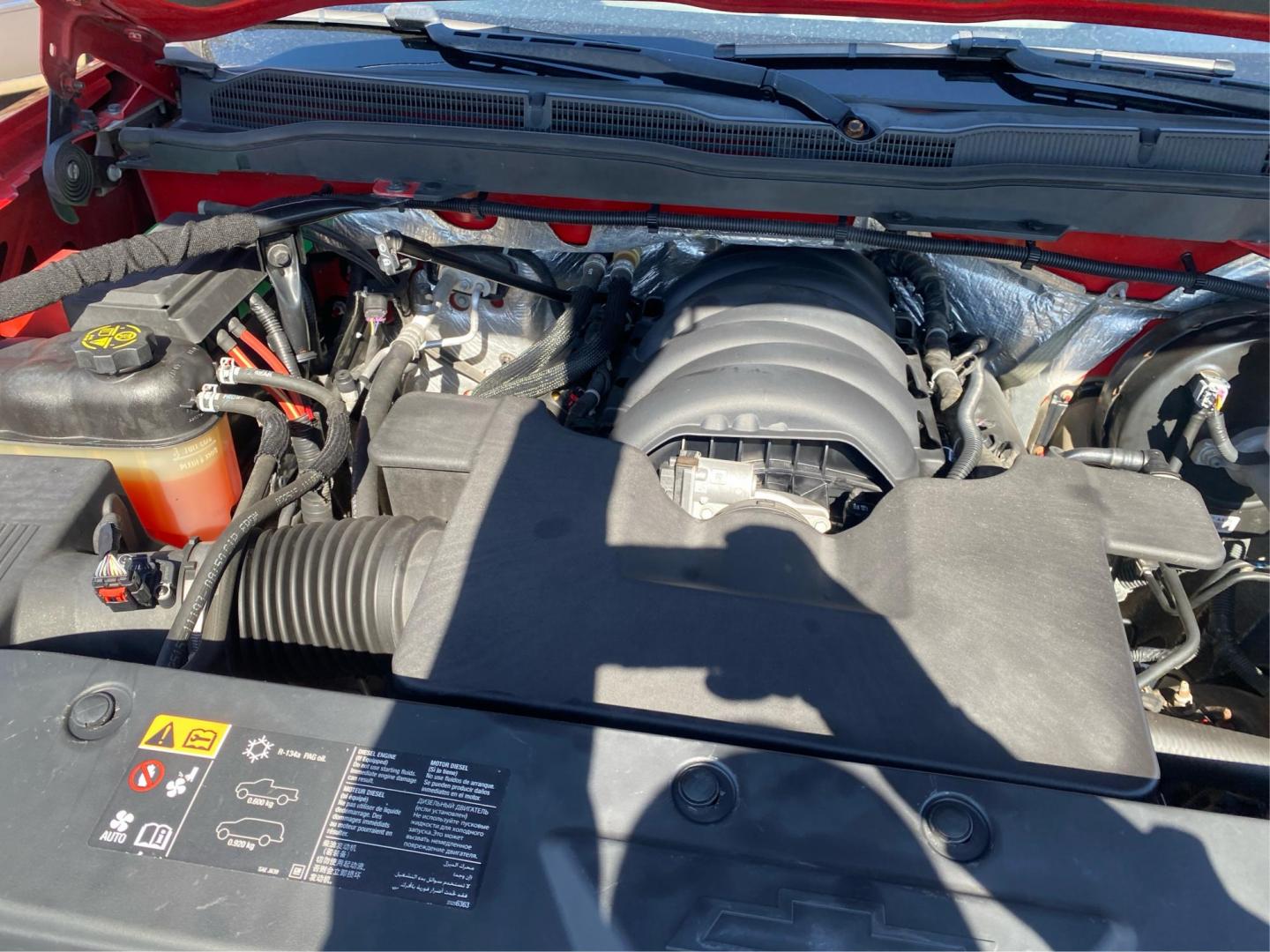 2015 RED CHEVROLET SILVERADO LTZ CREW CAB 1500 (3GCUKSECXFG) with an 5.3L engine, Automatic transmission, located at 908 SE 14th Street, Des Moines, IA, 50317, (515) 281-0330, 41.580303, -93.597046- Photo#10