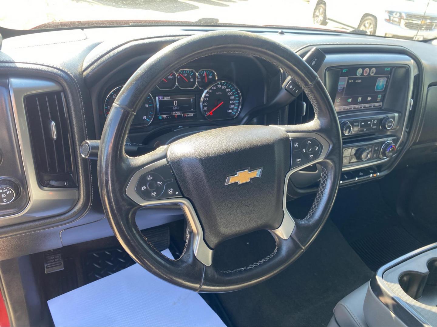 2015 RED CHEVROLET SILVERADO LTZ CREW CAB 1500 (3GCUKSECXFG) with an 5.3L engine, Automatic transmission, located at 908 SE 14th Street, Des Moines, IA, 50317, (515) 281-0330, 41.580303, -93.597046- Photo#15
