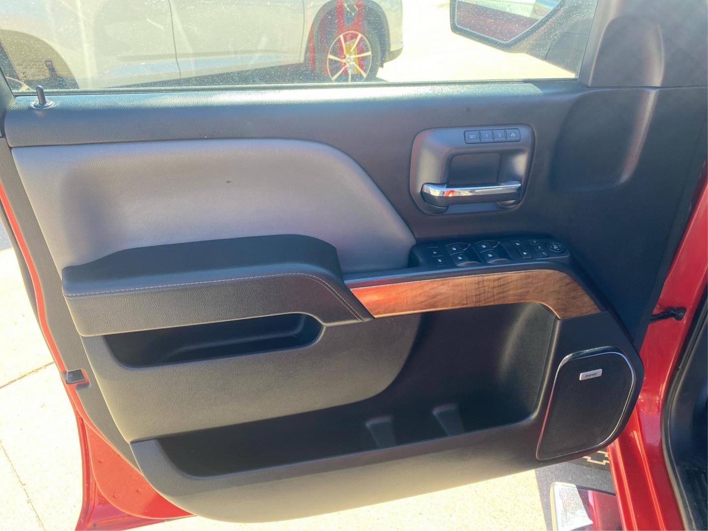 2015 RED CHEVROLET SILVERADO LTZ CREW CAB 1500 (3GCUKSECXFG) with an 5.3L engine, Automatic transmission, located at 908 SE 14th Street, Des Moines, IA, 50317, (515) 281-0330, 41.580303, -93.597046- Photo#18
