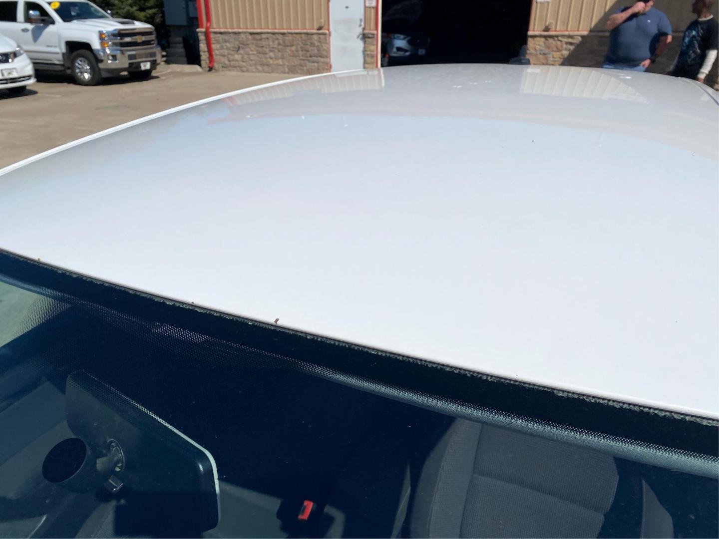 2012 WHITE VOLKSWAGEN GOLF (WVWDM7AJ6CW) with an 2.0L engine, Automatic transmission, located at 908 SE 14th Street, Des Moines, IA, 50317, (515) 281-0330, 41.580303, -93.597046 - Photo#11