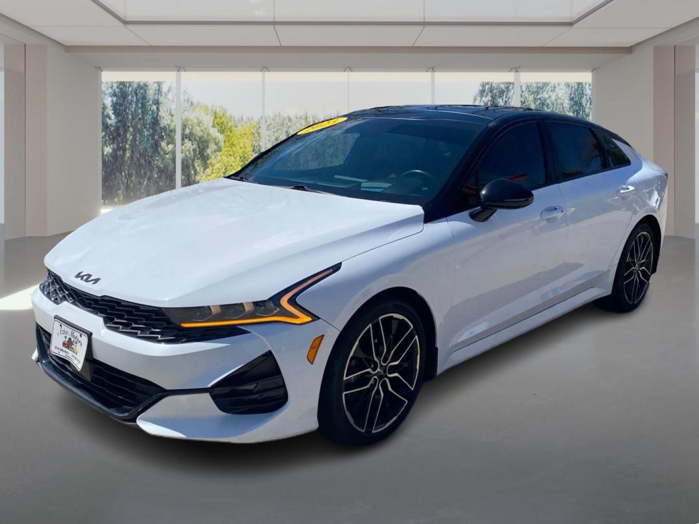 2023 WHITE KIA K5 GT (5XXG44J89PG) with an 2.5L engine, Automatic transmission, located at 908 SE 14th Street, Des Moines, IA, 50317, (515) 281-0330, 41.580303, -93.597046 - Photo#7