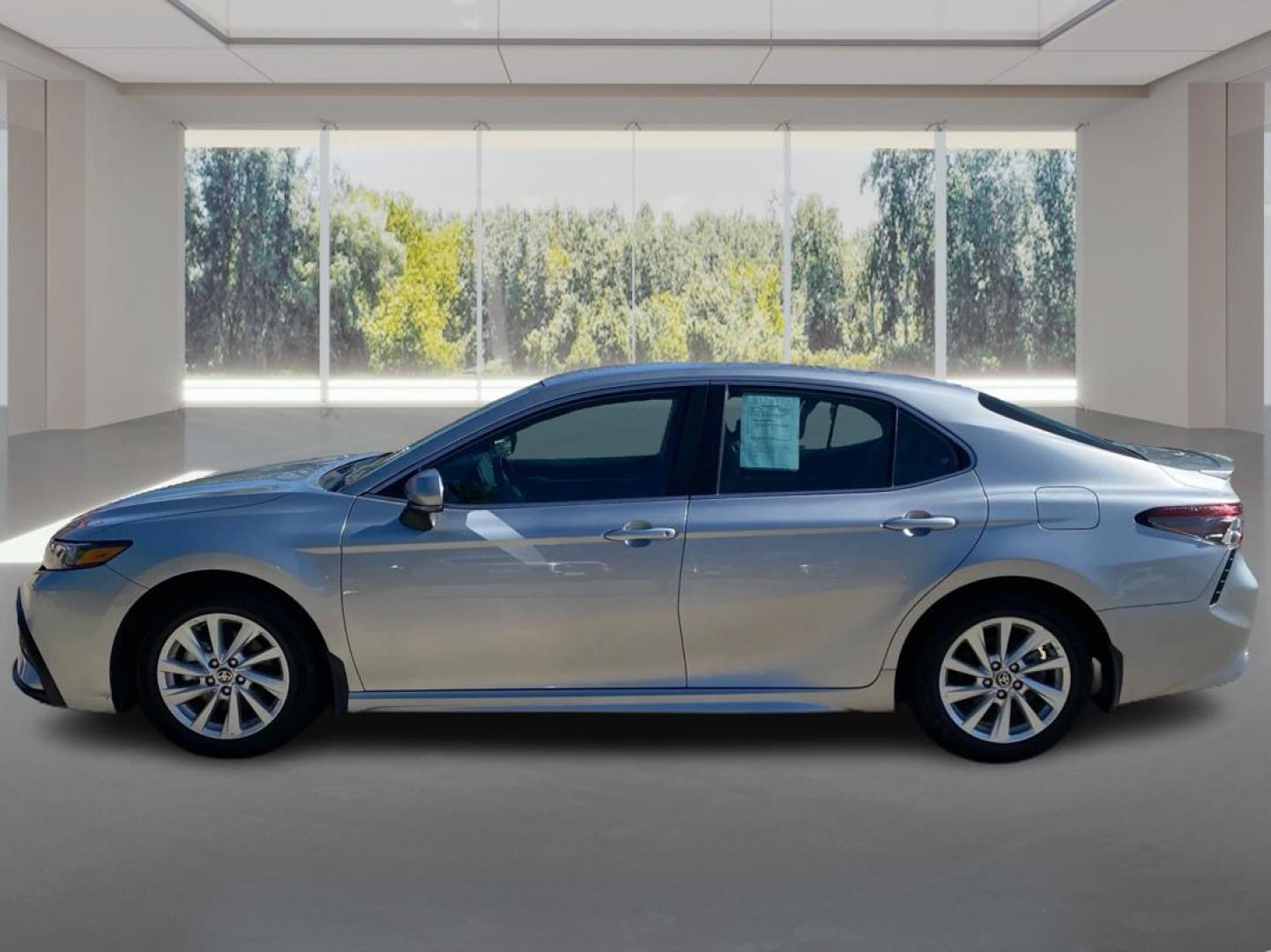 2024 SILVER TOYOTA CAMRY SE NIGHT SHADE (4T1G11AK7RU) with an 2.5L engine, Automatic transmission, located at 908 SE 14th Street, Des Moines, IA, 50317, (515) 281-0330, 41.580303, -93.597046 - Photo#5