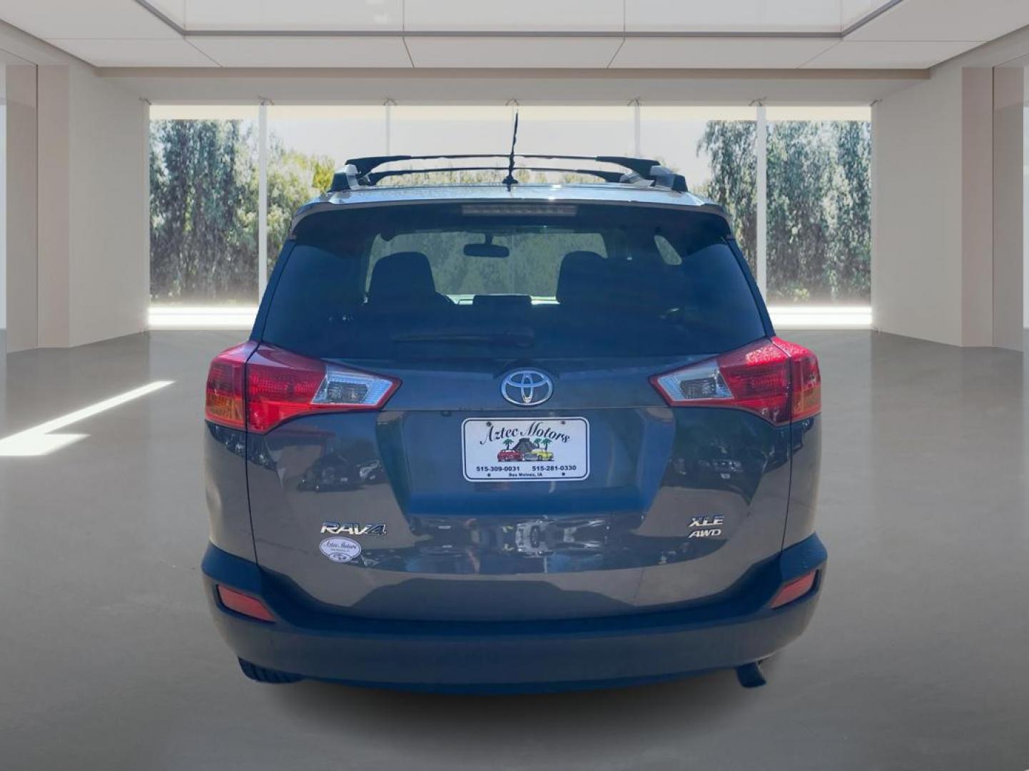 2013 GRAY TOYOTA RAV4 XLE (JTMRFREVXDD) with an 2.5L engine, Automatic transmission, located at 908 SE 14th Street, Des Moines, IA, 50317, (515) 281-0330, 41.580303, -93.597046 - Photo#3