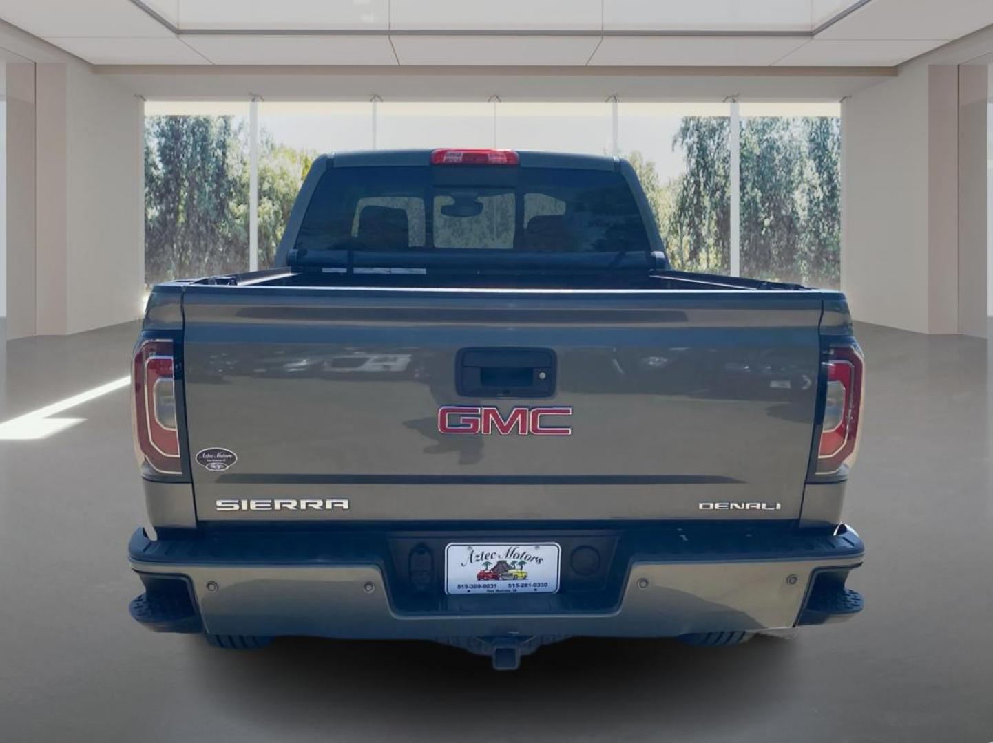 2017 GRAY GMC SIERRA 1500 DENALI (3GTU2PEJ7HG) with an 6.2L engine, Automatic transmission, located at 908 SE 14th Street, Des Moines, IA, 50317, (515) 281-0330, 41.580303, -93.597046 - Photo#3