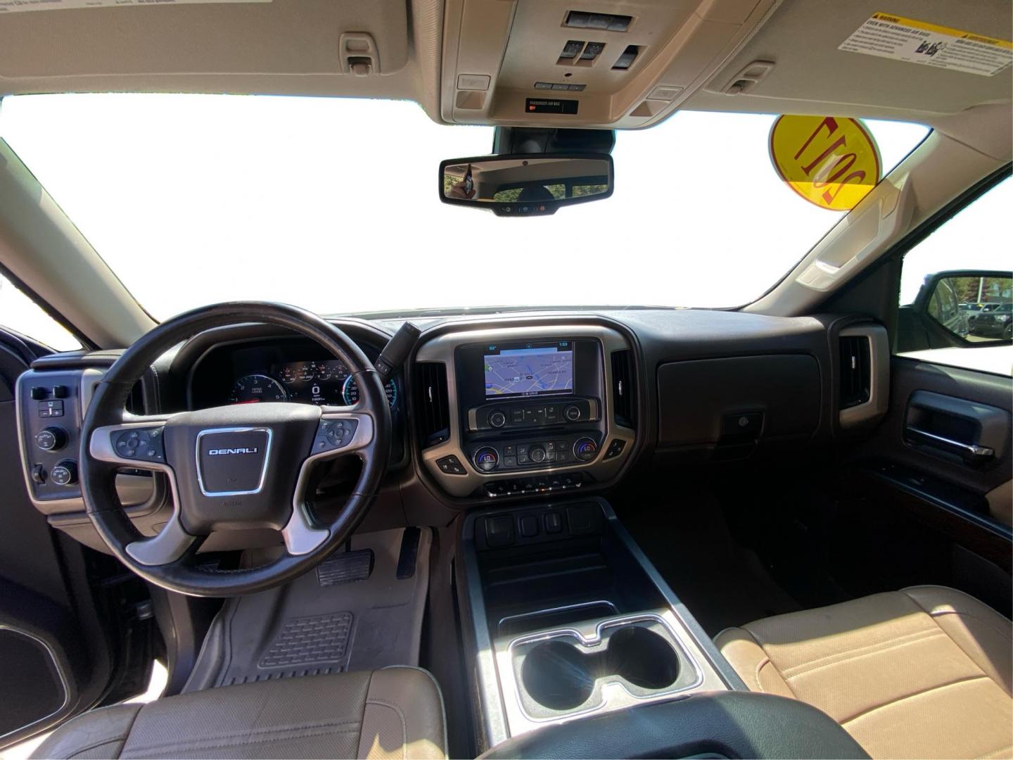 2017 GRAY GMC SIERRA 1500 DENALI (3GTU2PEJ7HG) with an 6.2L engine, Automatic transmission, located at 908 SE 14th Street, Des Moines, IA, 50317, (515) 281-0330, 41.580303, -93.597046 - Photo#21
