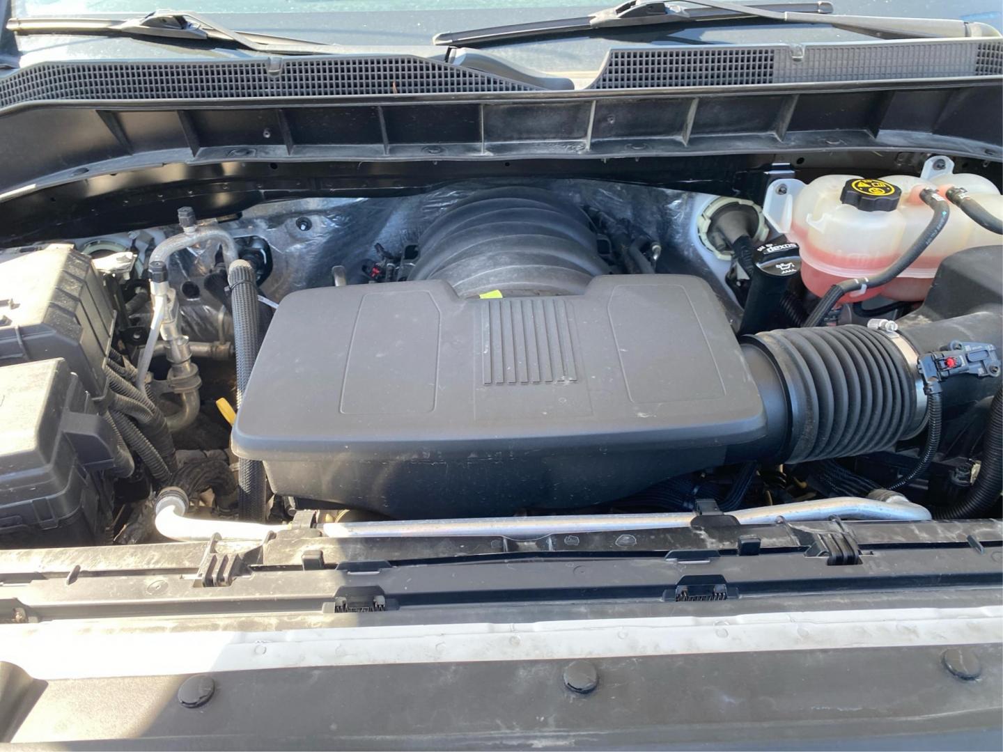 2021 WHITE CHEVROLET SILVERADO 1500 TRAIL BOSS CUSTOM (1GCPYCEF1MZ) with an 5.3L engine, Automatic transmission, located at 908 SE 14th Street, Des Moines, IA, 50317, (515) 281-0330, 41.580303, -93.597046 - Photo#10