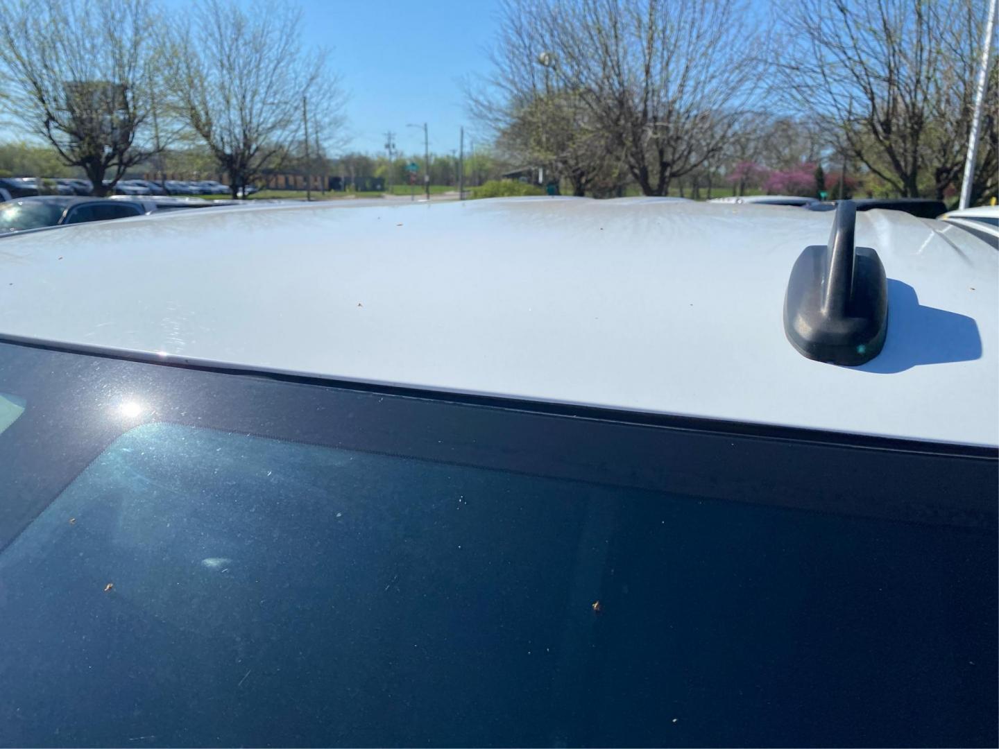 2021 WHITE CHEVROLET SILVERADO 1500 TRAIL BOSS CUSTOM (1GCPYCEF1MZ) with an 5.3L engine, Automatic transmission, located at 908 SE 14th Street, Des Moines, IA, 50317, (515) 281-0330, 41.580303, -93.597046 - Photo#11