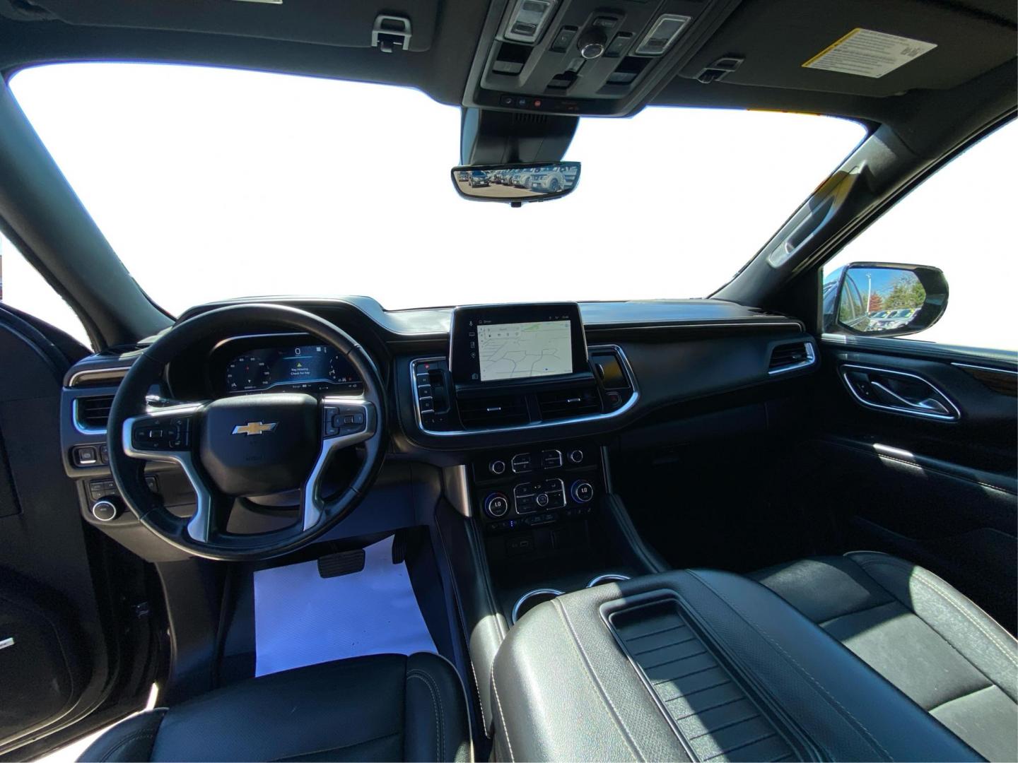 2023 BLACK CHEVROLET TAHOE 1500 PREMIER (1GNSKSKD5PR) with an 5.3L engine, Automatic transmission, located at 908 SE 14th Street, Des Moines, IA, 50317, (515) 281-0330, 41.580303, -93.597046 - Photo#22