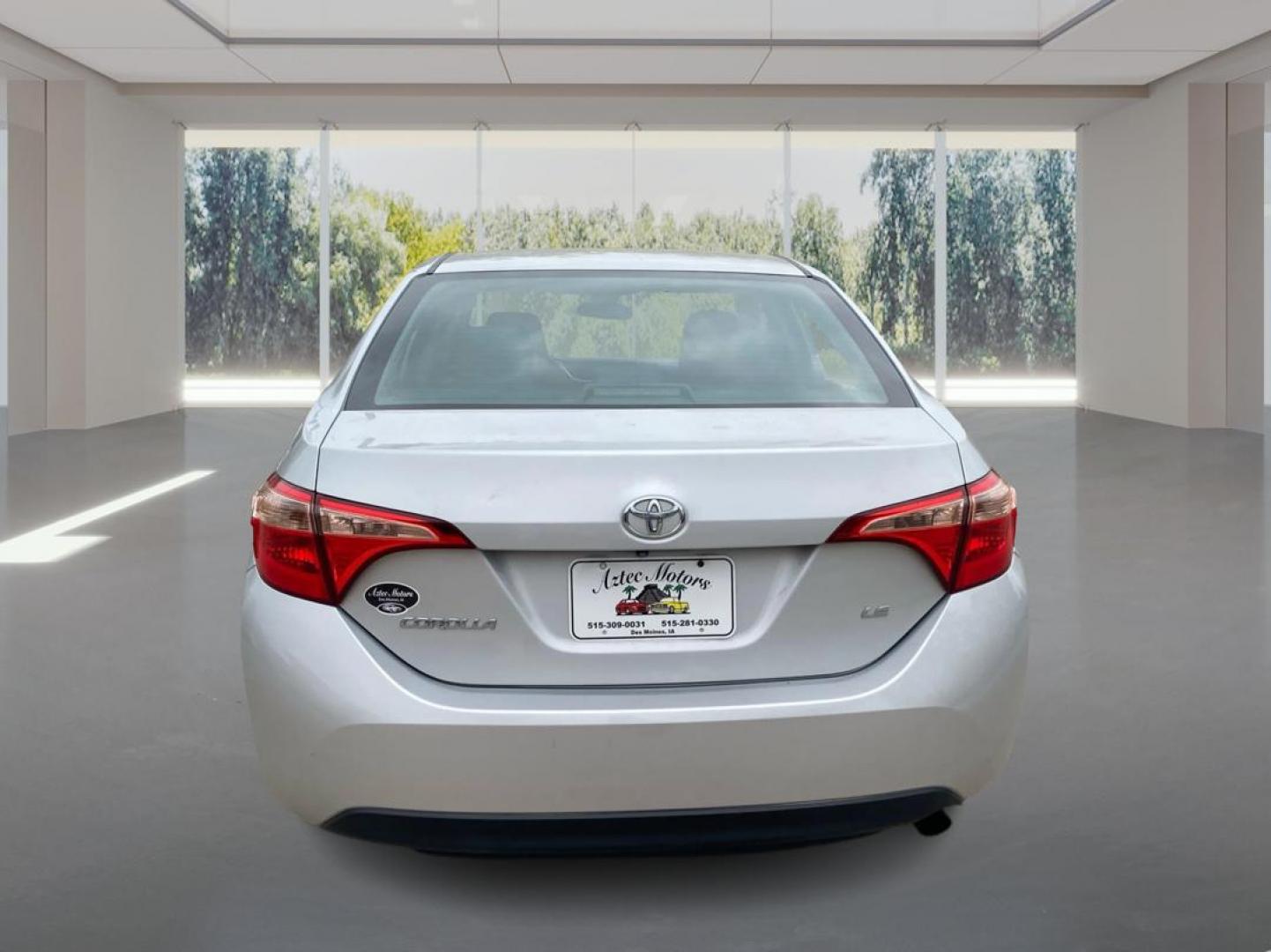 2017 SILVER TOYOTA COROLLA L (2T1BURHE6HC) with an 1.8L engine, Continuously Variable transmission, located at 908 SE 14th Street, Des Moines, IA, 50317, (515) 281-0330, 41.580303, -93.597046 - Photo#3