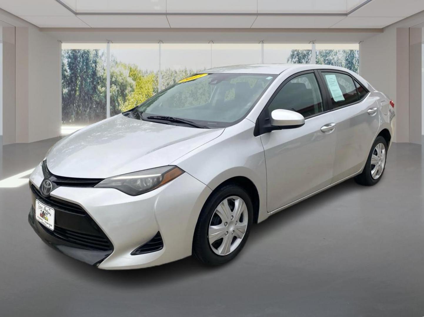 2017 SILVER TOYOTA COROLLA L (2T1BURHE6HC) with an 1.8L engine, Continuously Variable transmission, located at 908 SE 14th Street, Des Moines, IA, 50317, (515) 281-0330, 41.580303, -93.597046 - Photo#7