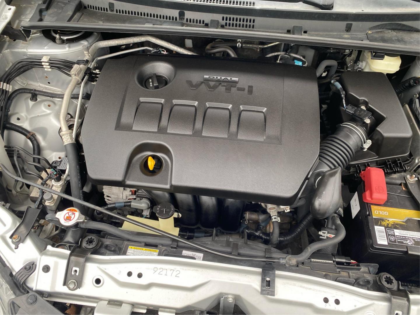 2017 SILVER TOYOTA COROLLA L (2T1BURHE6HC) with an 1.8L engine, Continuously Variable transmission, located at 908 SE 14th Street, Des Moines, IA, 50317, (515) 281-0330, 41.580303, -93.597046 - Photo#10