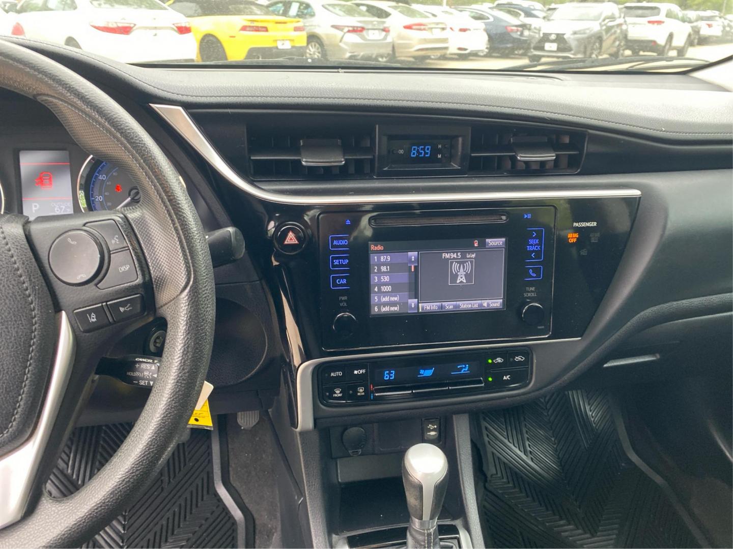 2017 SILVER TOYOTA COROLLA L (2T1BURHE6HC) with an 1.8L engine, Continuously Variable transmission, located at 908 SE 14th Street, Des Moines, IA, 50317, (515) 281-0330, 41.580303, -93.597046 - Photo#12