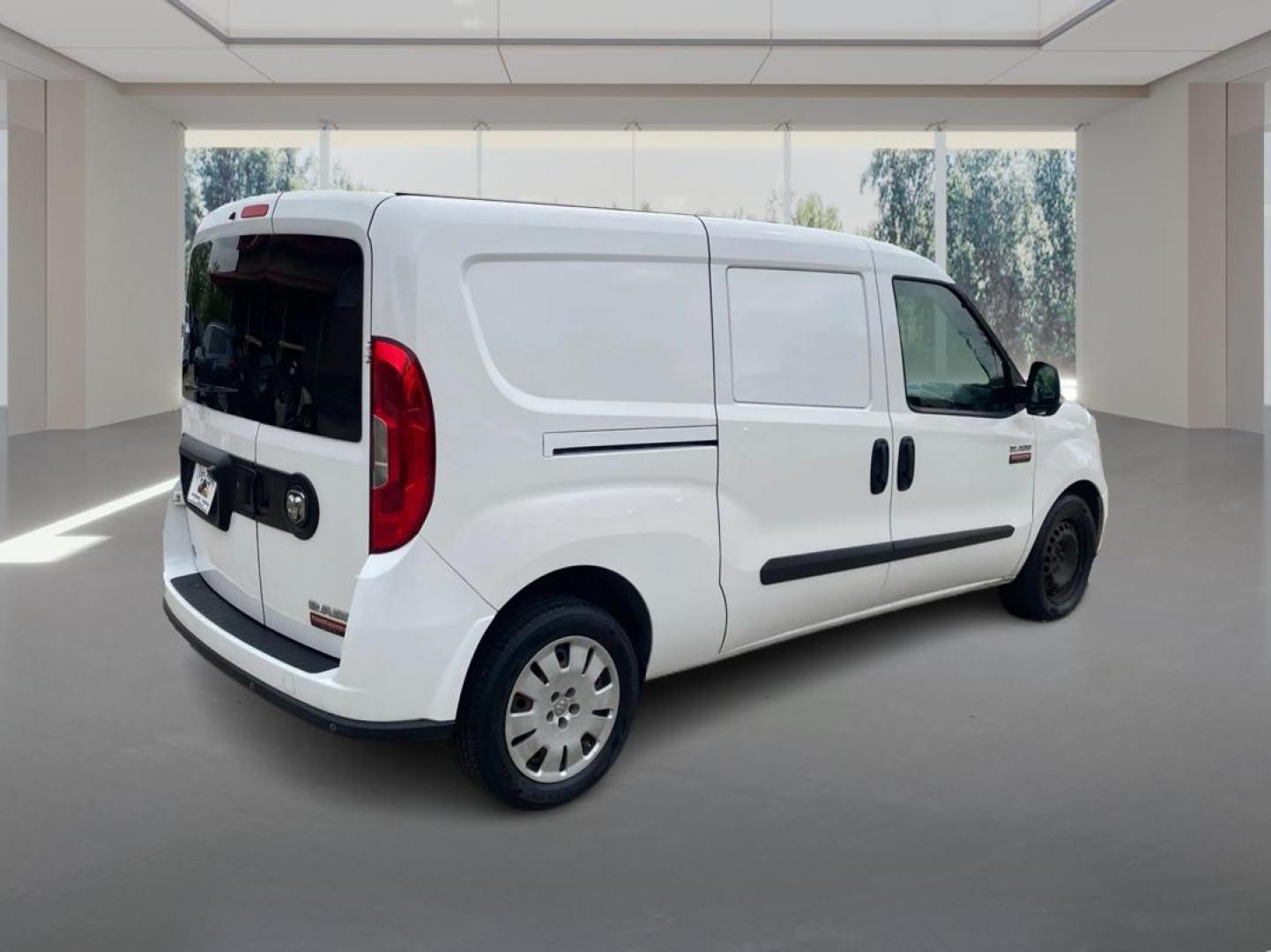 2020 WHITE RAM PROMASTER CITY SLT (ZFBHRFBB3L6) with an 2.4L engine, Automatic transmission, located at 908 SE 14th Street, Des Moines, IA, 50317, (515) 281-0330, 41.580303, -93.597046 - Photo#2