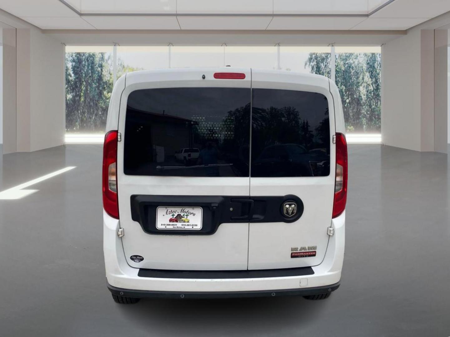 2020 WHITE RAM PROMASTER CITY SLT (ZFBHRFBB3L6) with an 2.4L engine, Automatic transmission, located at 908 SE 14th Street, Des Moines, IA, 50317, (515) 281-0330, 41.580303, -93.597046 - Photo#3