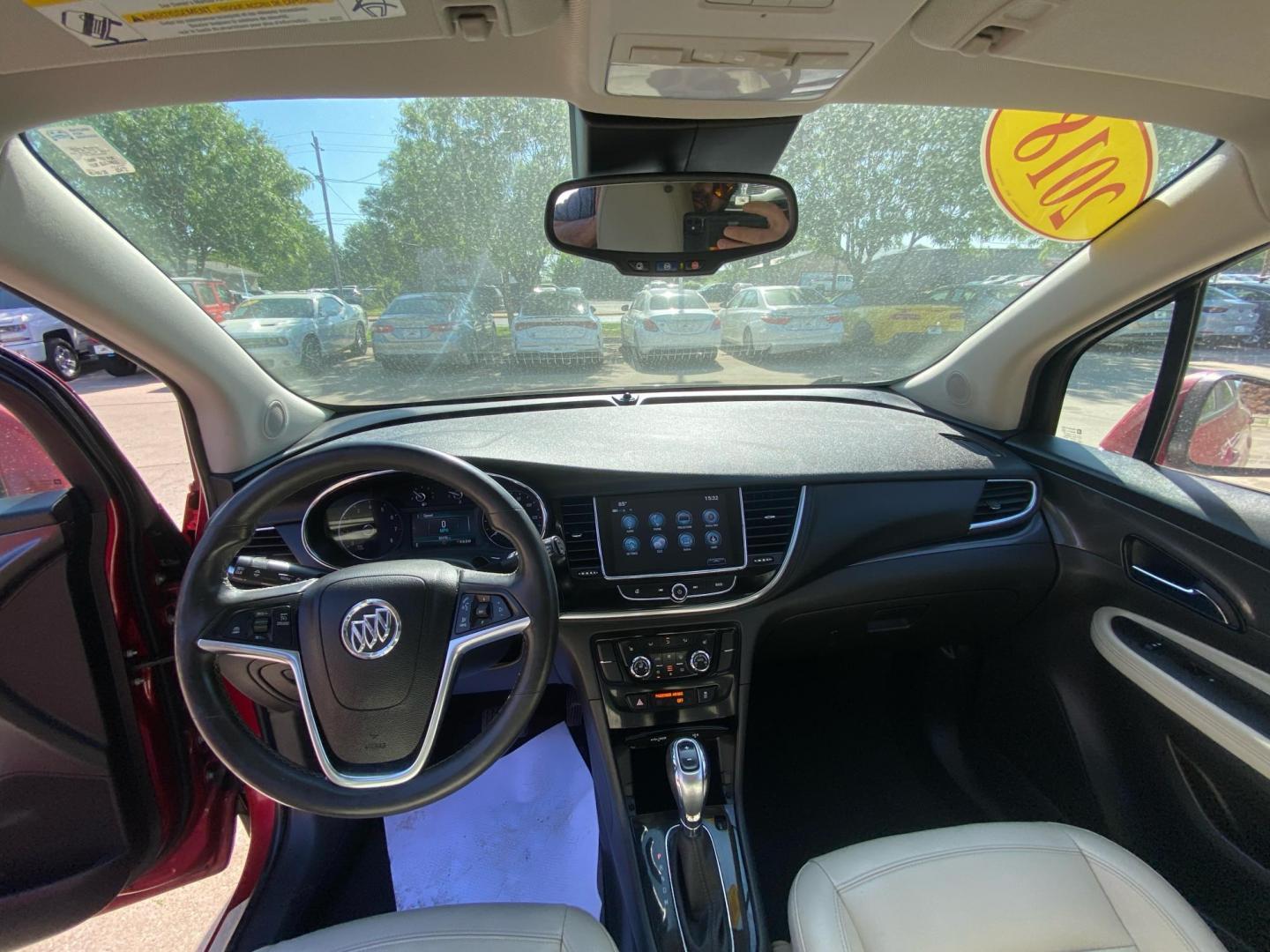 2018 RED BUICK ENCORE ESSENCE (KL4CJGSB5JB) with an 1.4L engine, Automatic transmission, located at 908 SE 14th Street, Des Moines, IA, 50317, (515) 281-0330, 41.580303, -93.597046 - Photo#21