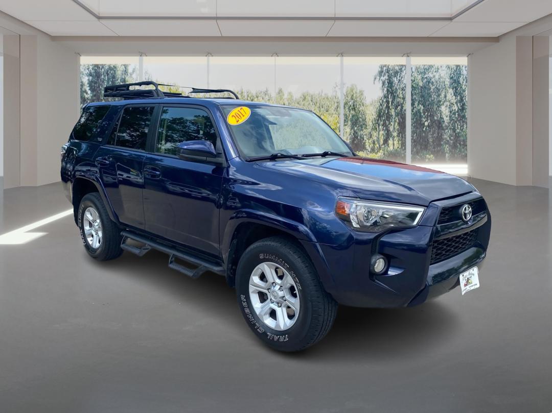 photo of 2017 TOYOTA 4RUNNER SR5/SR5 PREMIUM