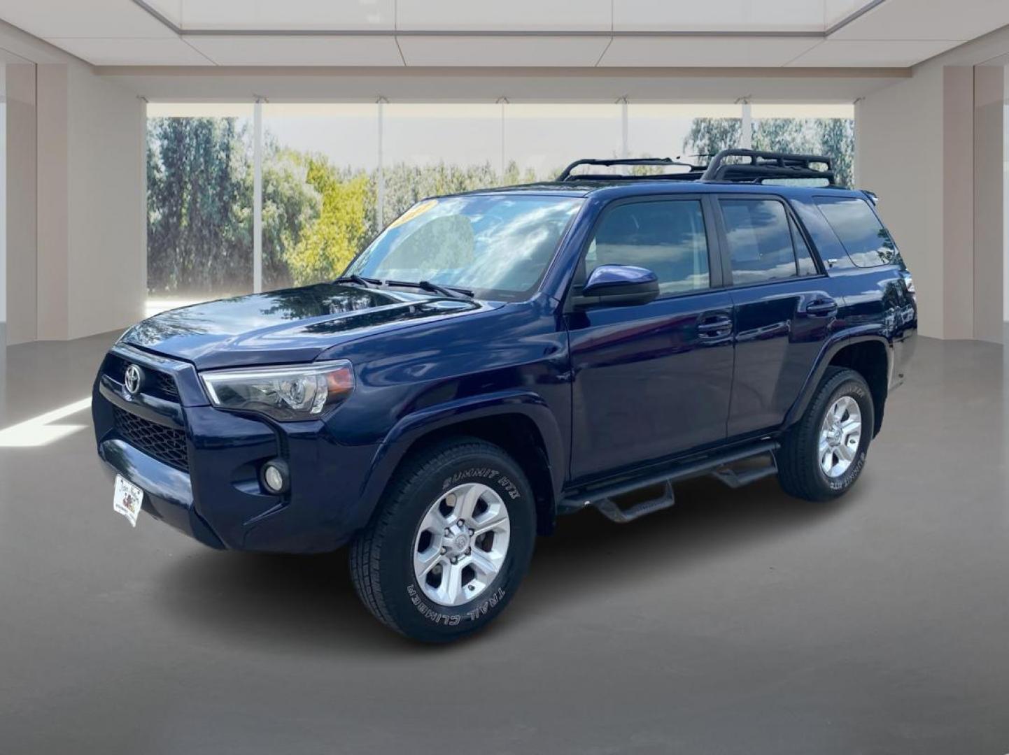 2017 BLUE TOYOTA 4RUNNER SR5/SR5 PREMIUM (JTEBU5JR8H5) with an 4.0L engine, Automatic transmission, located at 908 SE 14th Street, Des Moines, IA, 50317, (515) 281-0330, 41.580303, -93.597046 - Photo#7