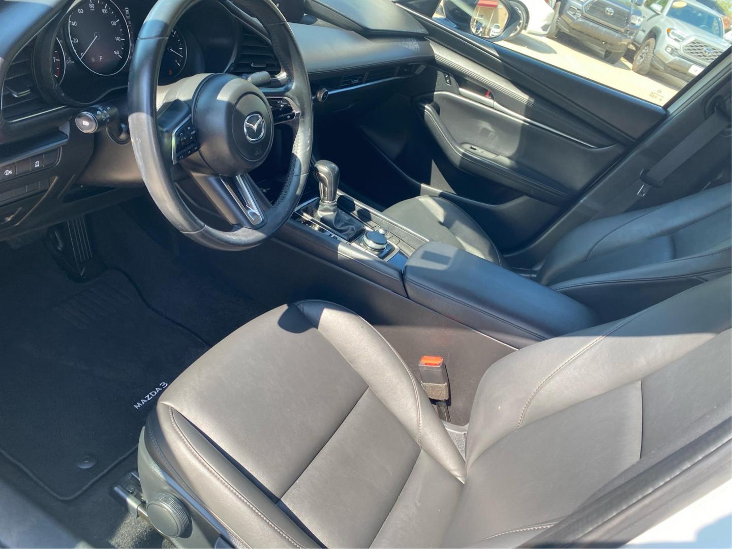 2024 PEARL MAZDA 3 SELECT SPORT (3MZBPABM0RM) with an 2.5L engine, Automatic transmission, located at 908 SE 14th Street, Des Moines, IA, 50317, (515) 281-0330, 41.580303, -93.597046 - Photo#8