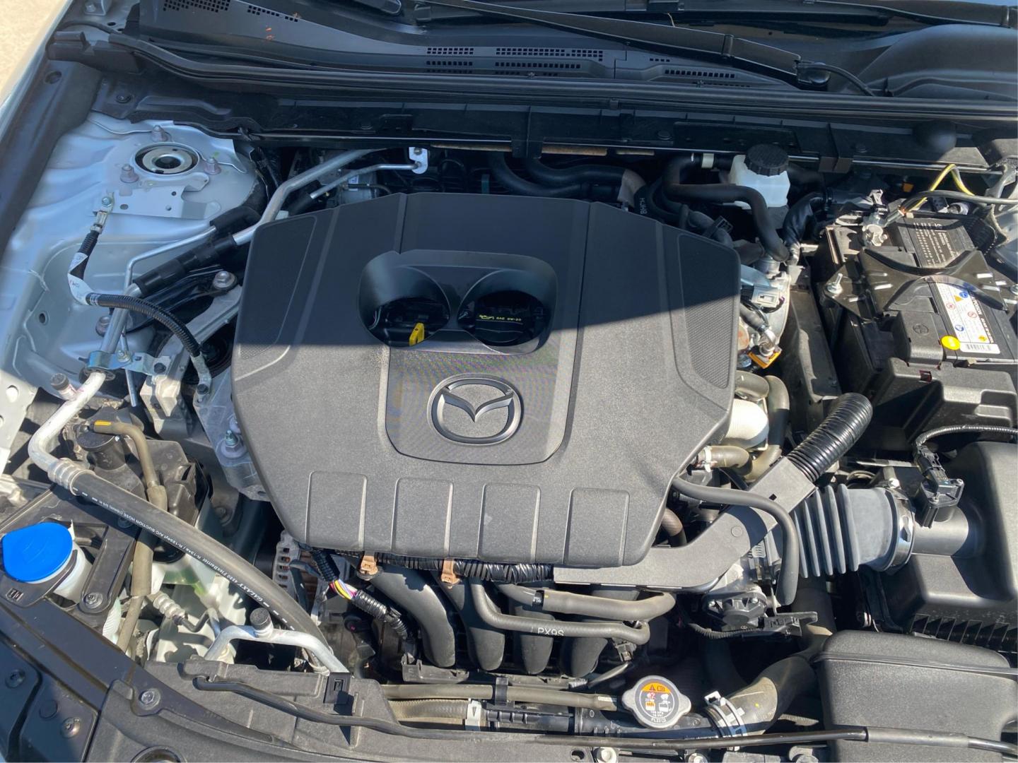 2024 PEARL MAZDA 3 SELECT SPORT (3MZBPABM0RM) with an 2.5L engine, Automatic transmission, located at 908 SE 14th Street, Des Moines, IA, 50317, (515) 281-0330, 41.580303, -93.597046 - Photo#10