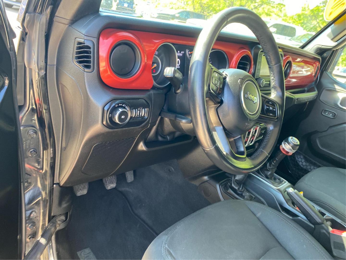 2018 BLACK JEEP WRANGLER UNLIMI SPORT (1C4HJXDG3JW) with an 3.6L engine, Automatic transmission, located at 908 SE 14th Street, Des Moines, IA, 50317, (515) 281-0330, 41.580303, -93.597046 - Photo#17