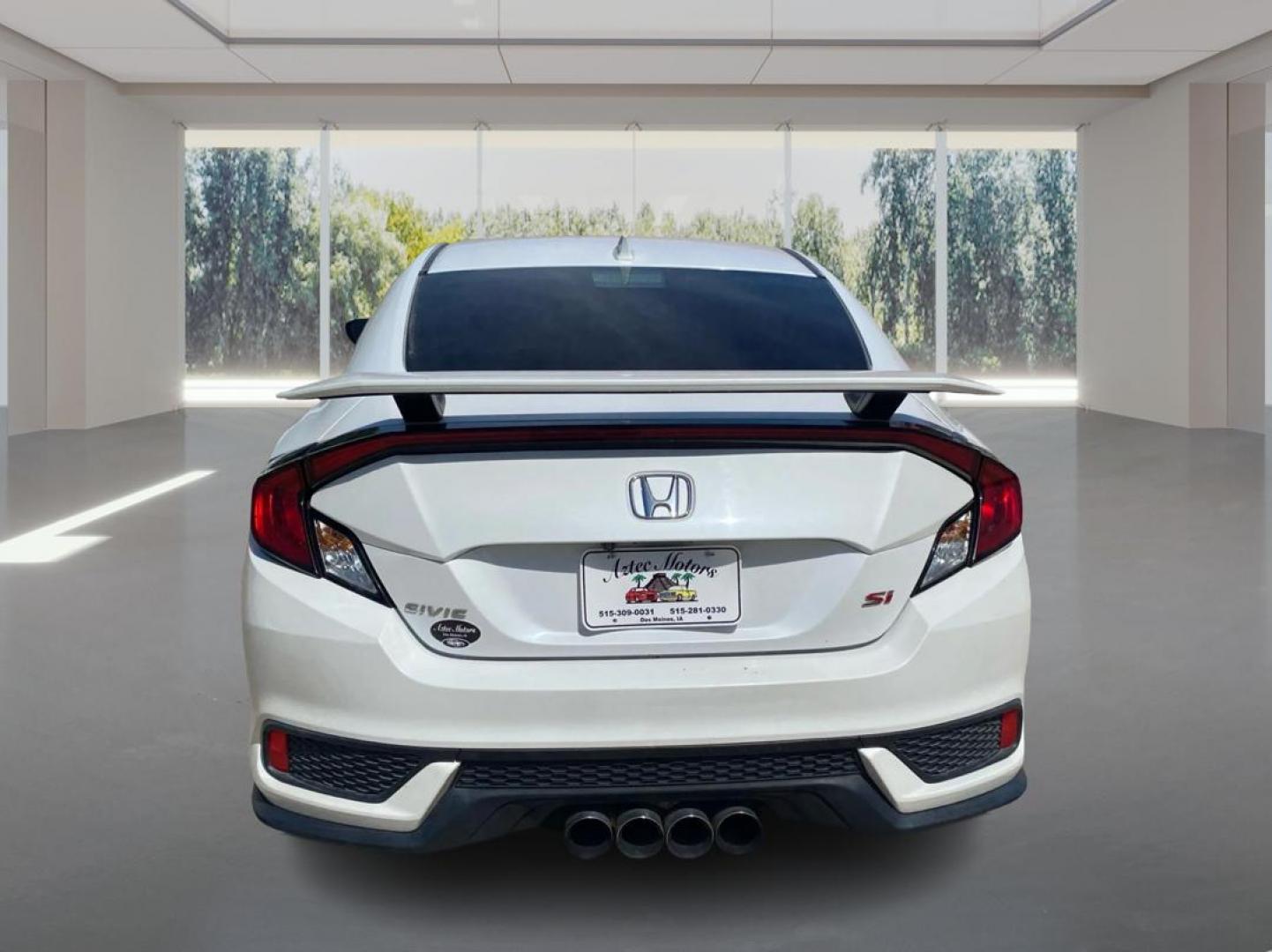 2018 WHITE HONDA CIVIC SI (2HGFC3A55JH) with an 1.5L engine, 6-Speed Manual transmission, located at 908 SE 14th Street, Des Moines, IA, 50317, (515) 281-0330, 41.580303, -93.597046 - Photo#3
