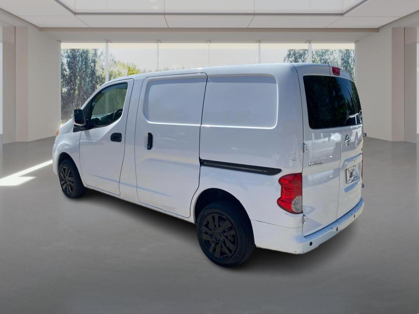 2020 WHITE NISSAN NV200 2.5S (3N6CM0KNXLK) with an 2.0L engine, Automatic transmission, located at 908 SE 14th Street, Des Moines, IA, 50317, (515) 281-0330, 41.580303, -93.597046 - Photo#4