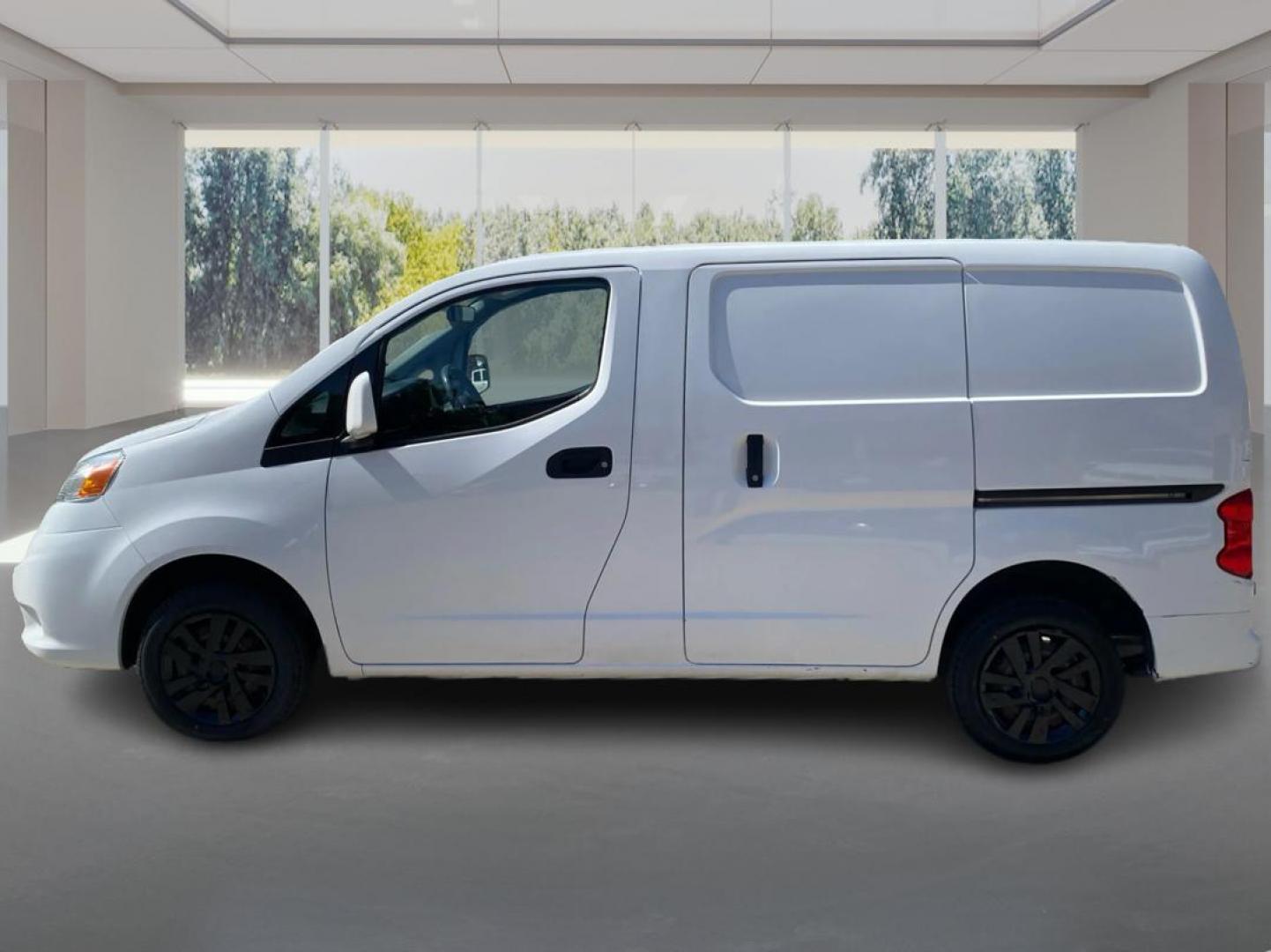 2020 WHITE NISSAN NV200 2.5S (3N6CM0KNXLK) with an 2.0L engine, Automatic transmission, located at 908 SE 14th Street, Des Moines, IA, 50317, (515) 281-0330, 41.580303, -93.597046 - Photo#5