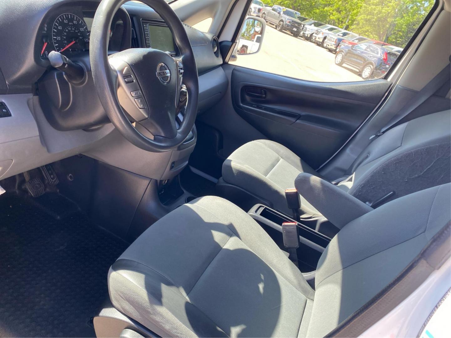 2020 WHITE NISSAN NV200 2.5S (3N6CM0KNXLK) with an 2.0L engine, Automatic transmission, located at 908 SE 14th Street, Des Moines, IA, 50317, (515) 281-0330, 41.580303, -93.597046 - Photo#8
