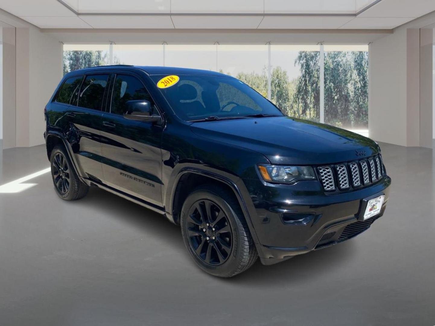 2018 BLACK JEEP GRAND CHEROKEE ALTITUDE (1C4RJEAG3JC) with an 3.6L engine, Automatic transmission, located at 908 SE 14th Street, Des Moines, IA, 50317, (515) 281-0330, 41.580303, -93.597046 - Photo#0