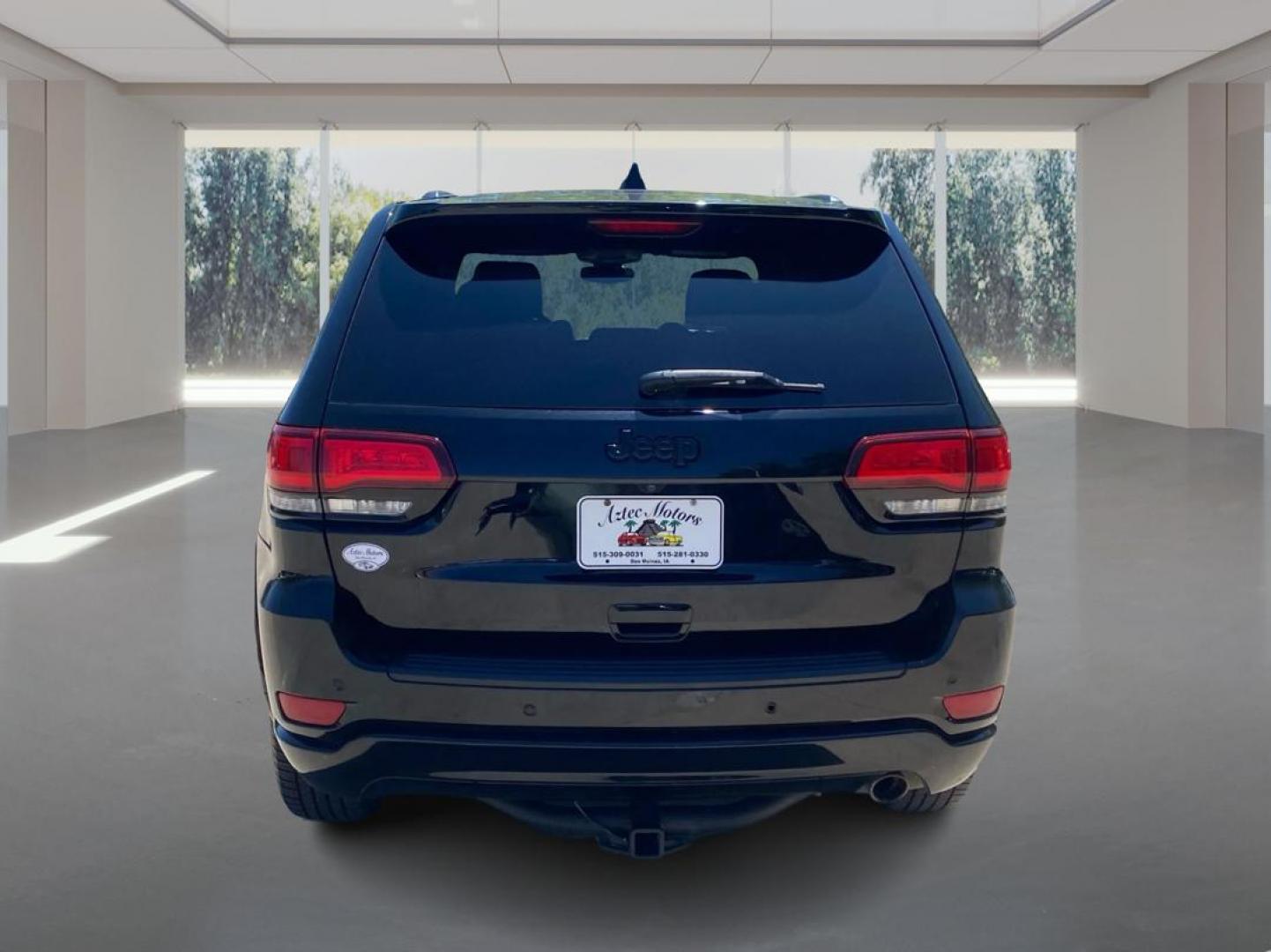 2018 BLACK JEEP GRAND CHEROKEE ALTITUDE (1C4RJEAG3JC) with an 3.6L engine, Automatic transmission, located at 908 SE 14th Street, Des Moines, IA, 50317, (515) 281-0330, 41.580303, -93.597046 - Photo#3