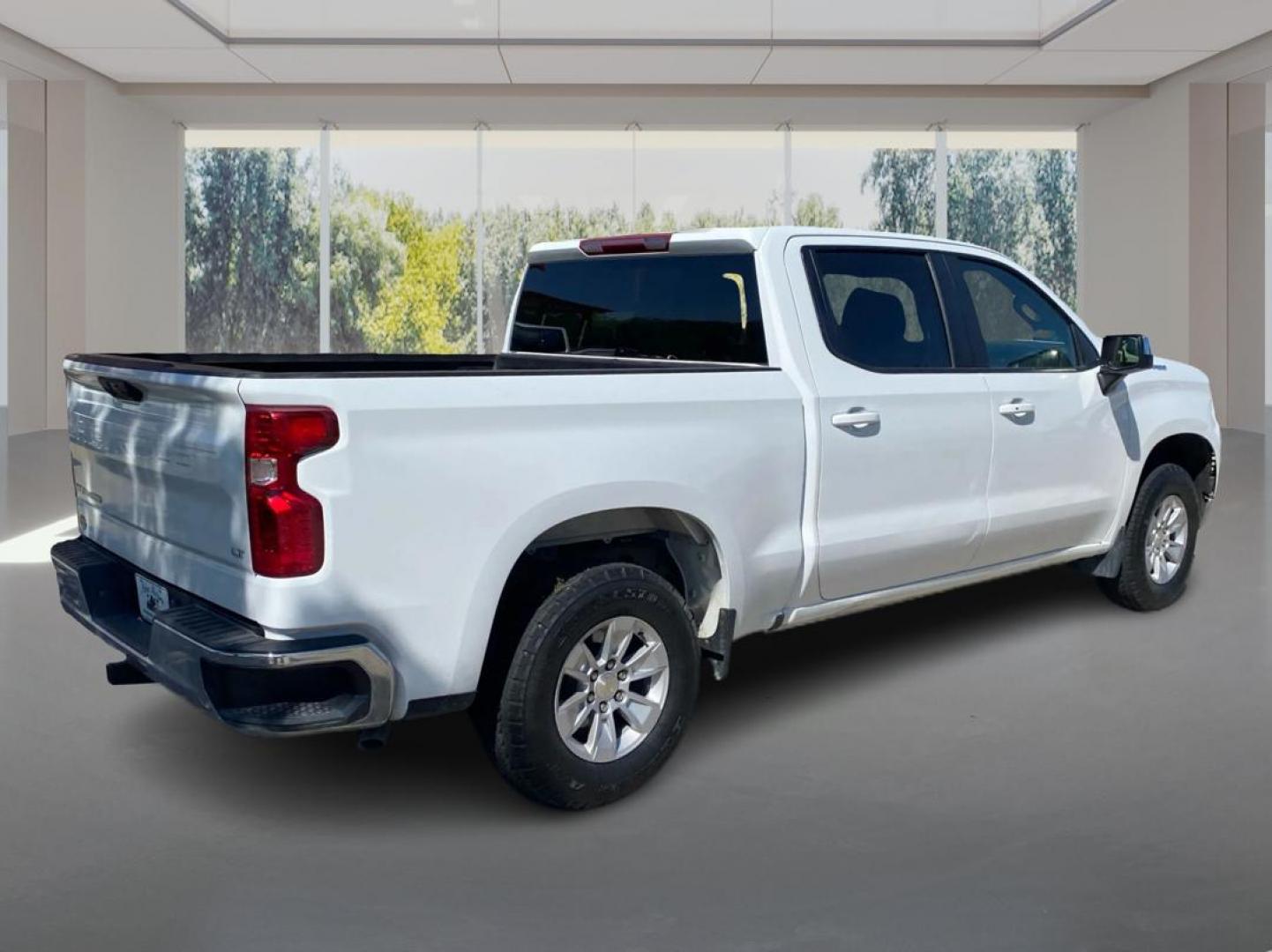 2023 WHITE CHEVROLET SILVERADO 1500 LT (3GCUDDE86PG) with an 3.0L engine, Automatic transmission, located at 908 SE 14th Street, Des Moines, IA, 50317, (515) 281-0330, 41.580303, -93.597046 - Photo#2