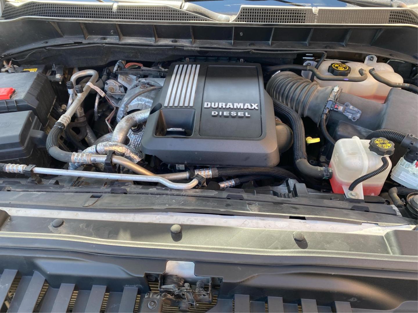 2023 WHITE CHEVROLET SILVERADO 1500 LT (3GCUDDE86PG) with an 3.0L engine, Automatic transmission, located at 908 SE 14th Street, Des Moines, IA, 50317, (515) 281-0330, 41.580303, -93.597046 - Photo#10