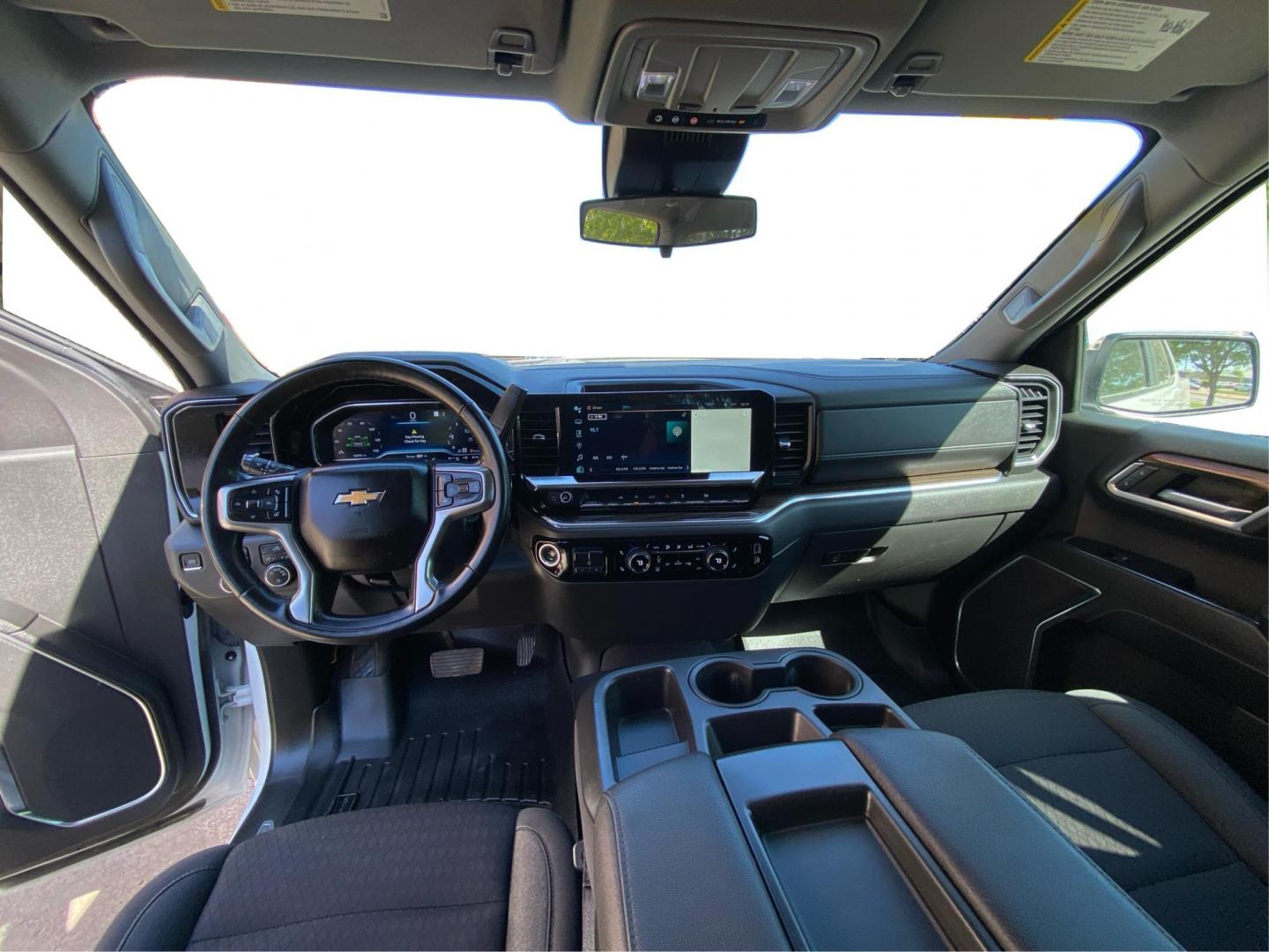 2023 WHITE CHEVROLET SILVERADO 1500 LT (3GCUDDE86PG) with an 3.0L engine, Automatic transmission, located at 908 SE 14th Street, Des Moines, IA, 50317, (515) 281-0330, 41.580303, -93.597046 - Photo#21