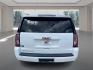 2019 WHITE GMC YUKON XL 1500 SLT (1GKS2GKC4KR) with an 5.3L engine, Automatic transmission, located at 908 SE 14th Street, Des Moines, IA, 50317, (515) 281-0330, 41.580303, -93.597046 - Photo#3